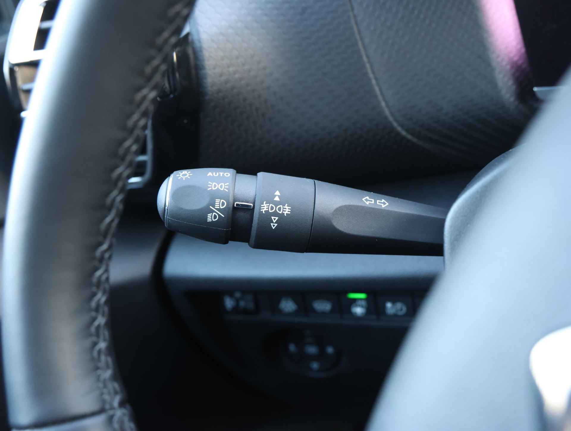 Citroen Ë-C4 Shine 50 kWh 3-fase | Winterpakket | HiFi Focal | Camera | Adaptive Cruise | FULL LED | AppleCarPlay - 31/44