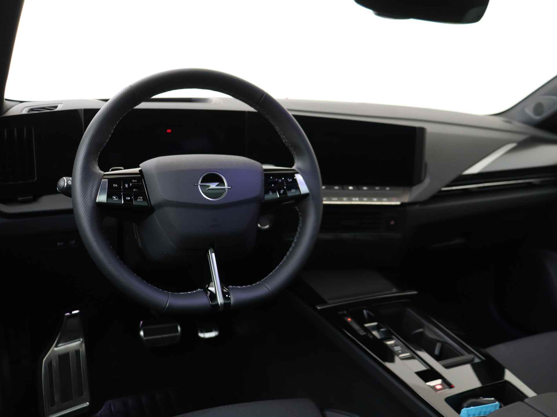 Opel Astra 1.6 Hybrid Level 4 | Schuif/kanteldak | Camera's | Rijstrookradar | Adaptive cruise control | V.a. juli beschikbaar | Oplopende km.stand | - 6/43