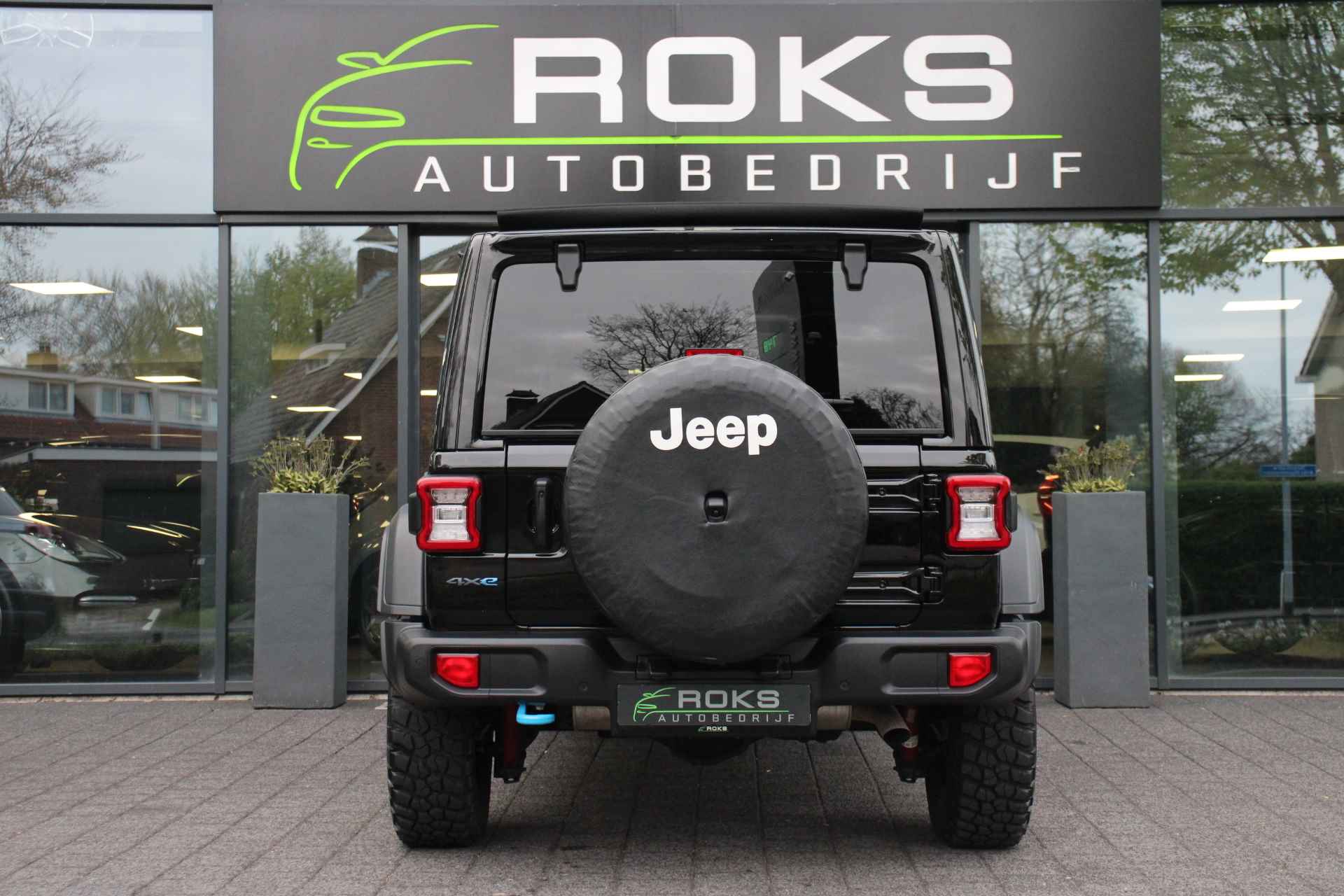 Jeep Wrangler Unlimited 4xe 380 Rubicon Sky-One Full Options - 4/34