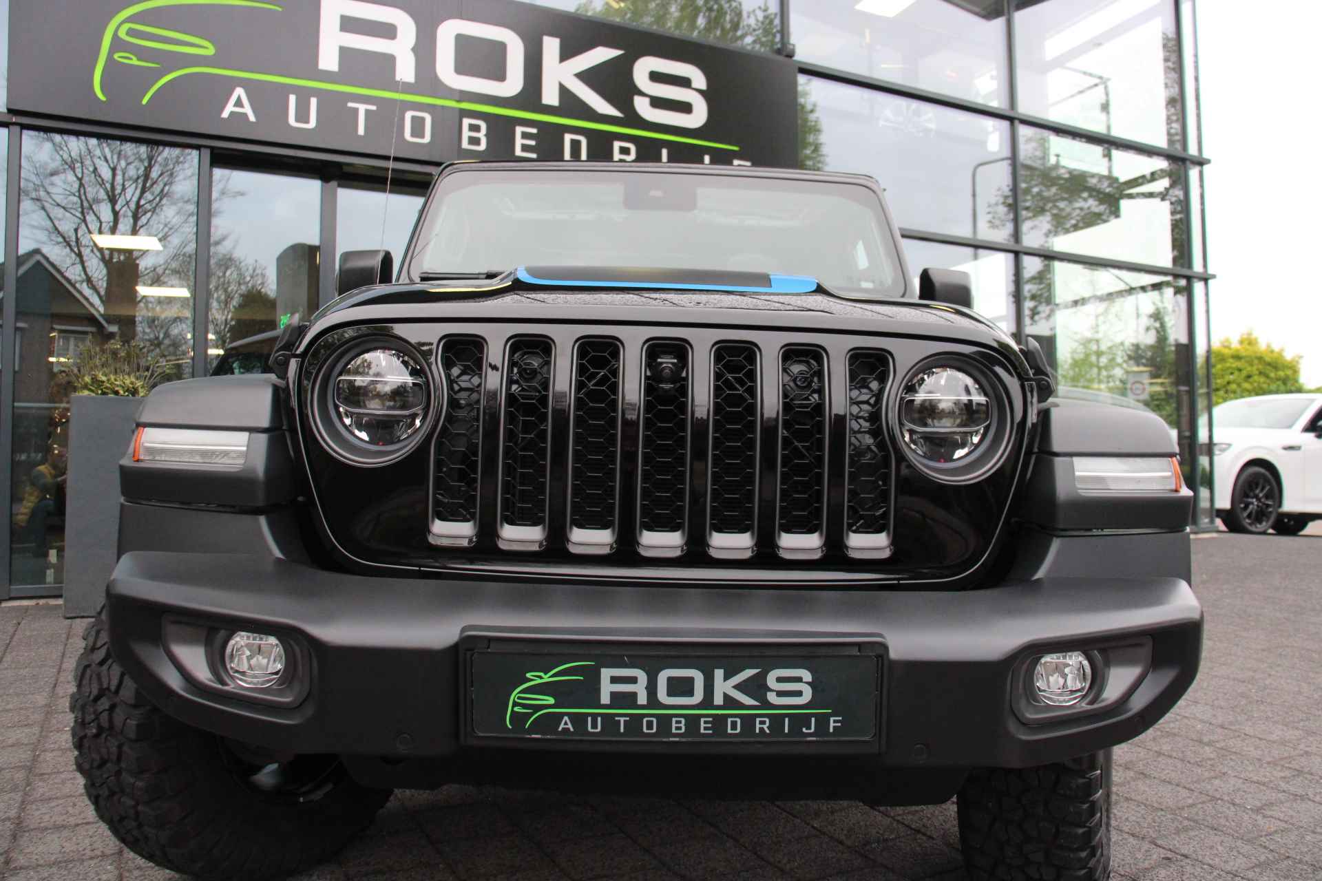 Jeep Wrangler Unlimited 4xe 380 Rubicon Sky-One Full Options - 22/34