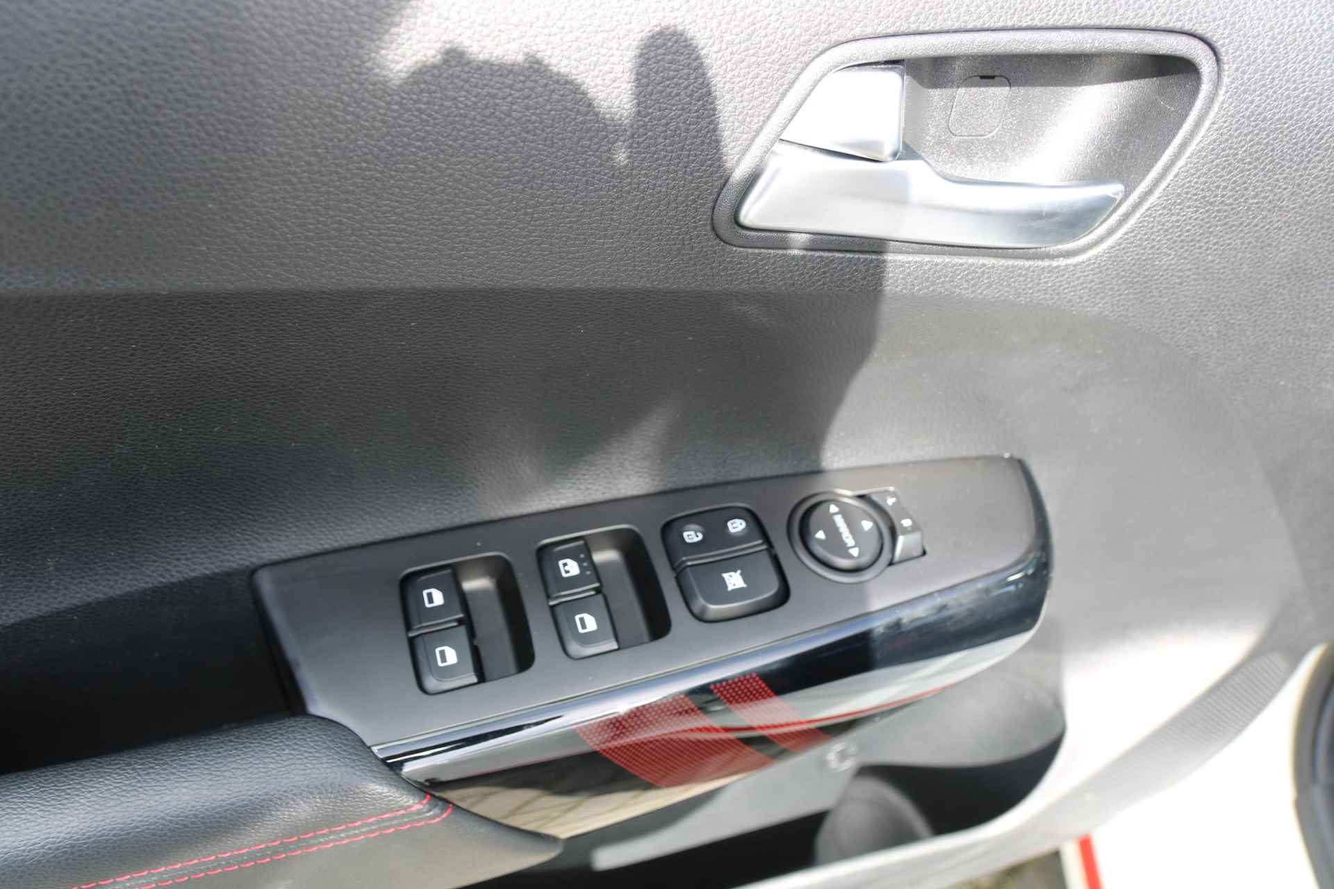 Kia Picanto 1.0 MPi GT-Line Edition | Airco | Navi | Camera | LM Velgen | Privacy Glass | Parkeersensor achter | Leder | - 23/24