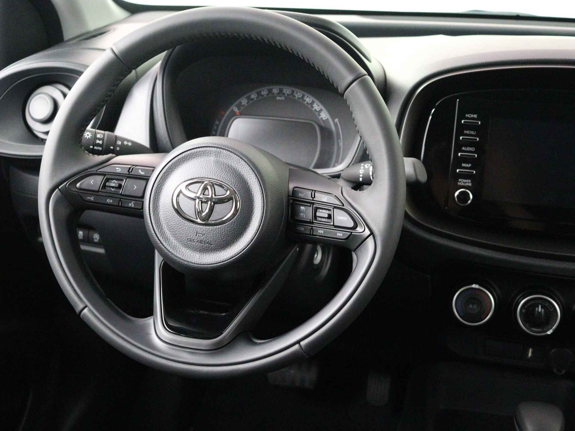 Toyota Aygo X 1.0 VVT-i S-CVT play Limited | Mat grijs | Zwarte LM velgen 18 inch | Privacy Glas | Chameleon voorruit | - 7/33