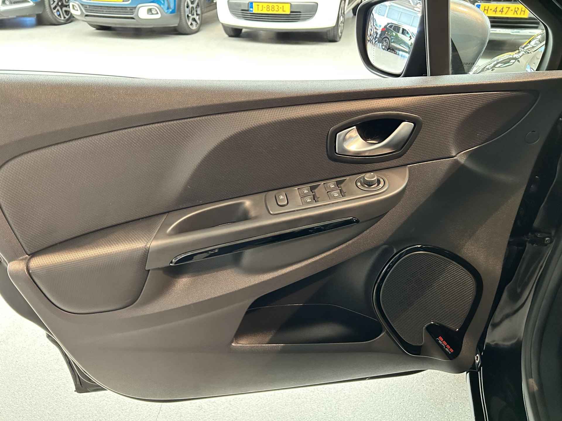 Renault Clio 0.9 TCe GT Line Navi | 17" | Parkeersensoren| Camera| Climate Controle - 12/36