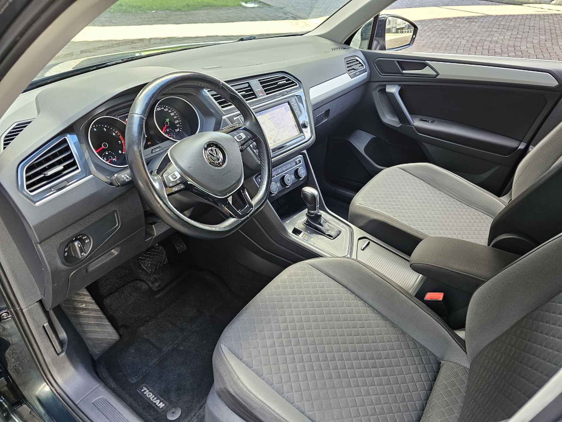 Volkswagen Tiguan 1.4 TSI | Geen import | Navi | Trekhaak - 9/25