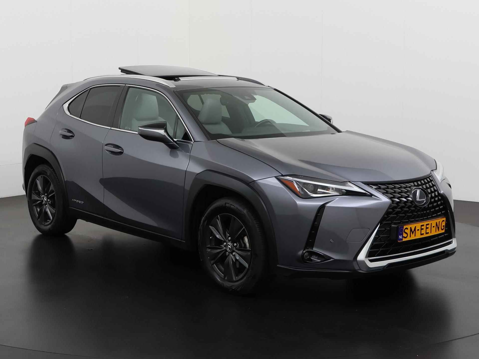 Lexus UX 250h AWD Executive Line | Schuifdak | Leder | Zondag Open! - 30/39