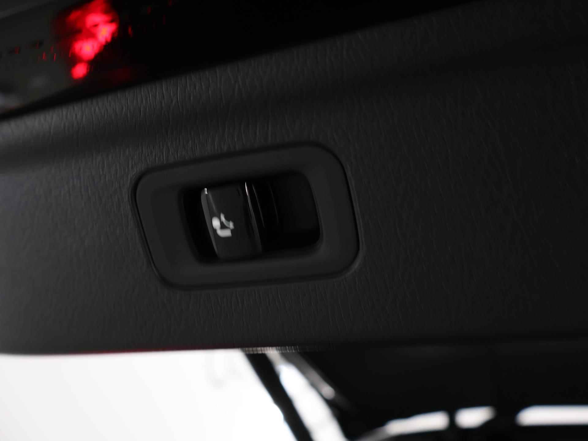 Mercedes-Benz EQE SUV 350 4MATIC AMG line | Premium plus | Trekhaak | Stoelventilatie | Digital Light | Burmester 3D | 360 camera | Treeplanken | Apple Carplay | - 27/51