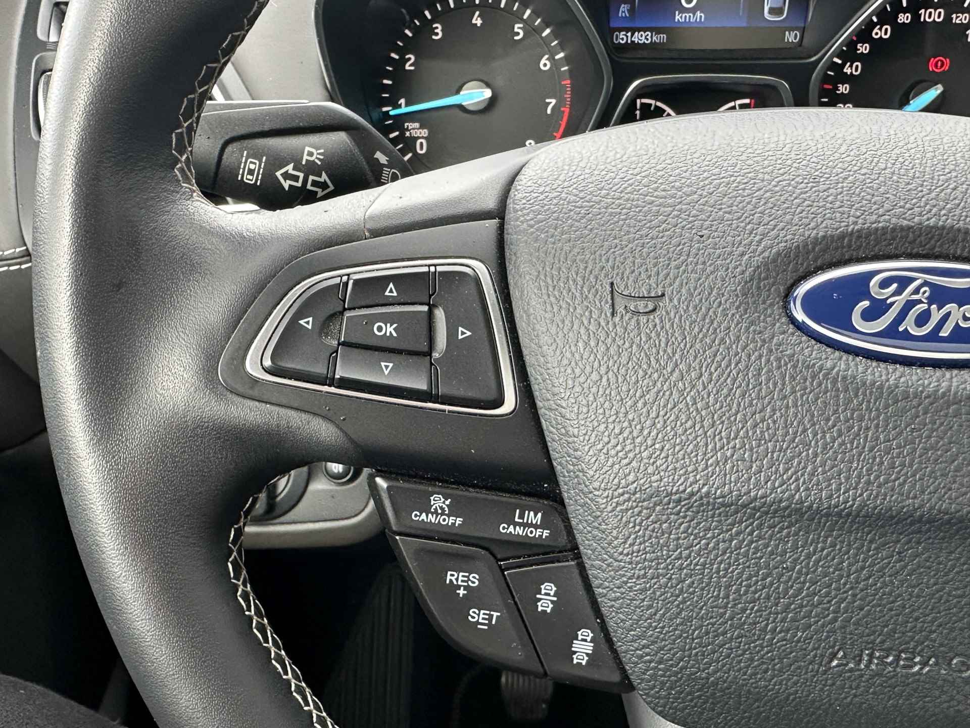 Ford Kuga 150PK EcoBoost Vignale | Full options!! | Trekhaak met 2100KG trekgewicht | Bestuurderstoel elekt. + Memory | Stoel, Stuur & Voorruitverwarming | Panodak | Adapt. Cruise | Climate control - 25/30