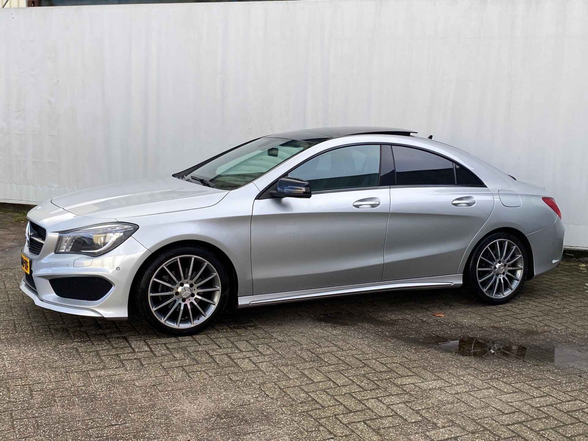 Mercedes-Benz CLA-Klasse 180 Prestige Automaat Pano / AMG Pakket / Stoelverw - 3/24