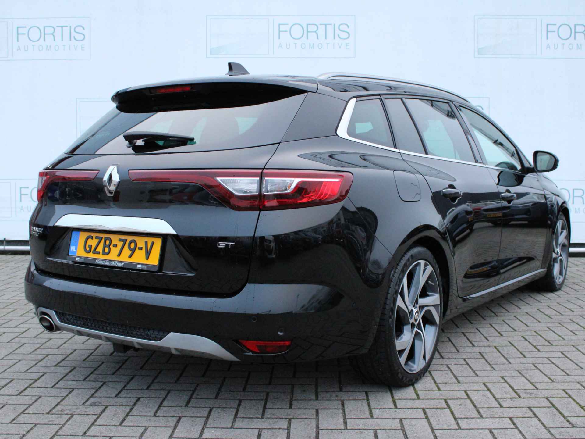 Renault Mégane Estate 1.6 TCe 205 GT PANODAK | TREKHAAK | BOSE | GROOT CARPLAY | DEALER ONDERHOUDEN | - 3/39