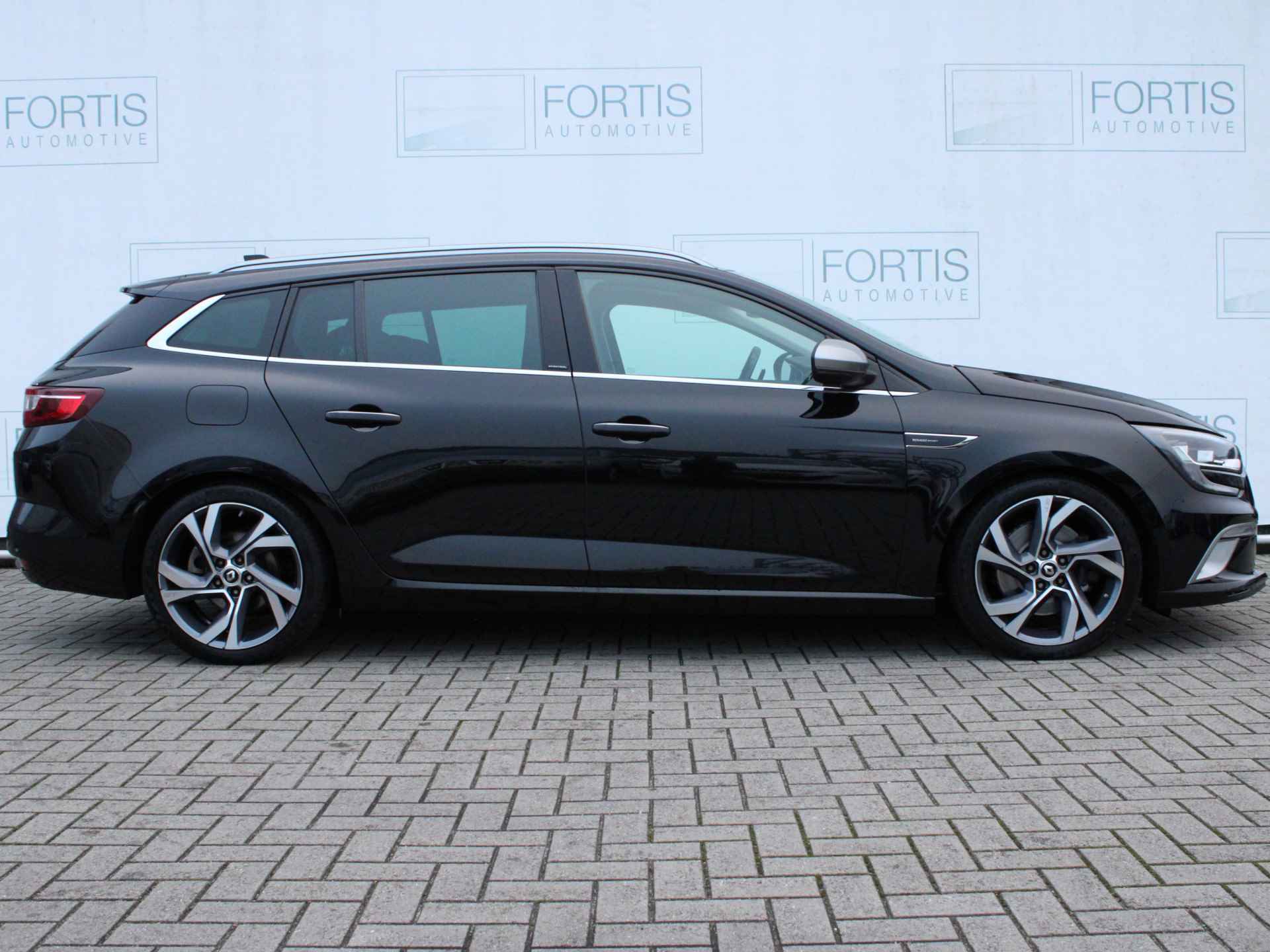 Renault Mégane Estate 1.6 TCe 205 GT PANODAK | TREKHAAK | BOSE | GROOT CARPLAY | DEALER ONDERHOUDEN | - 19/39