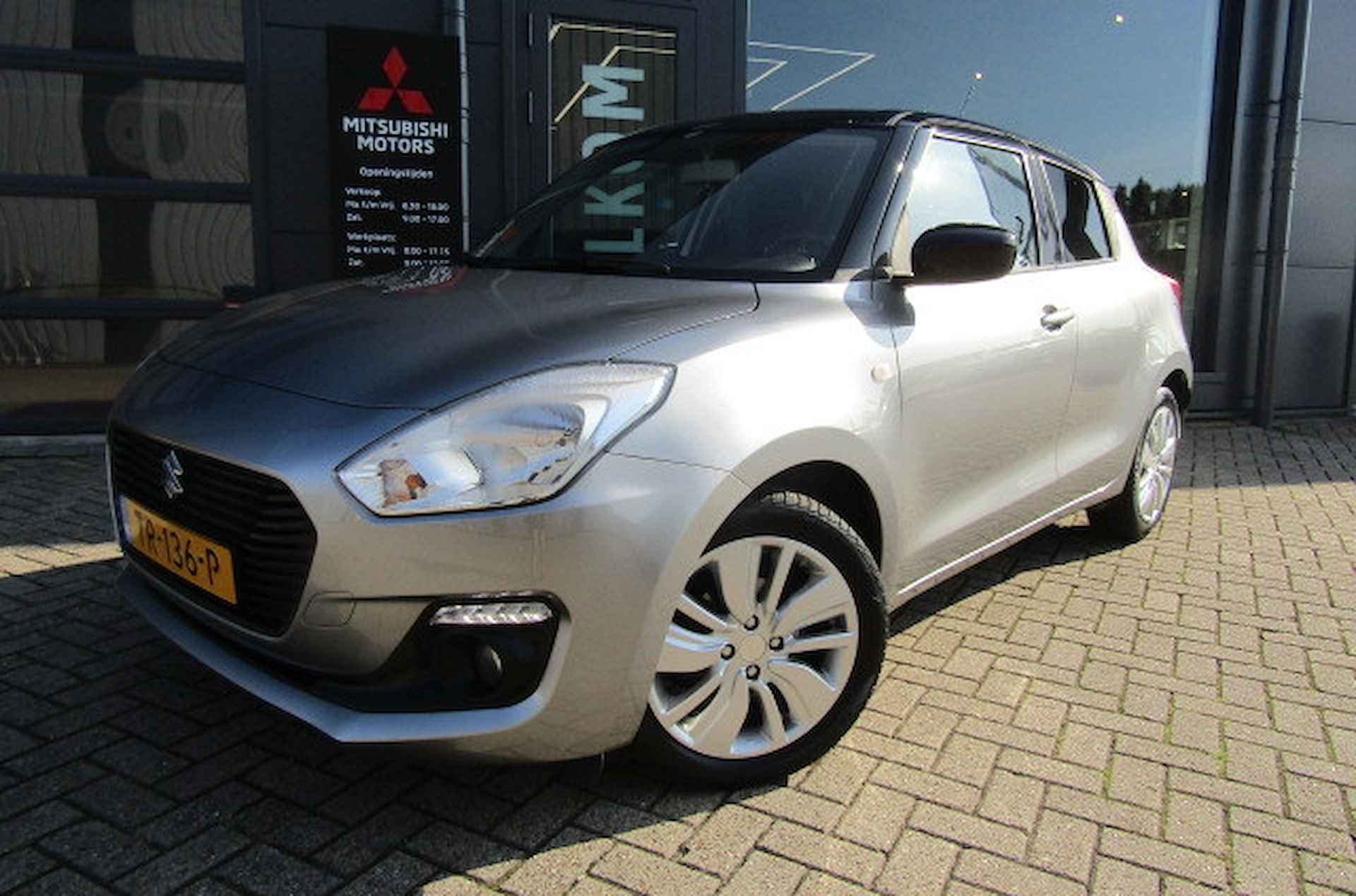 SUZUKI Swift 1.2 DualJet 90pk Select I Two-tone lak I All-in prijs I 1 jaar garantie - 1/19