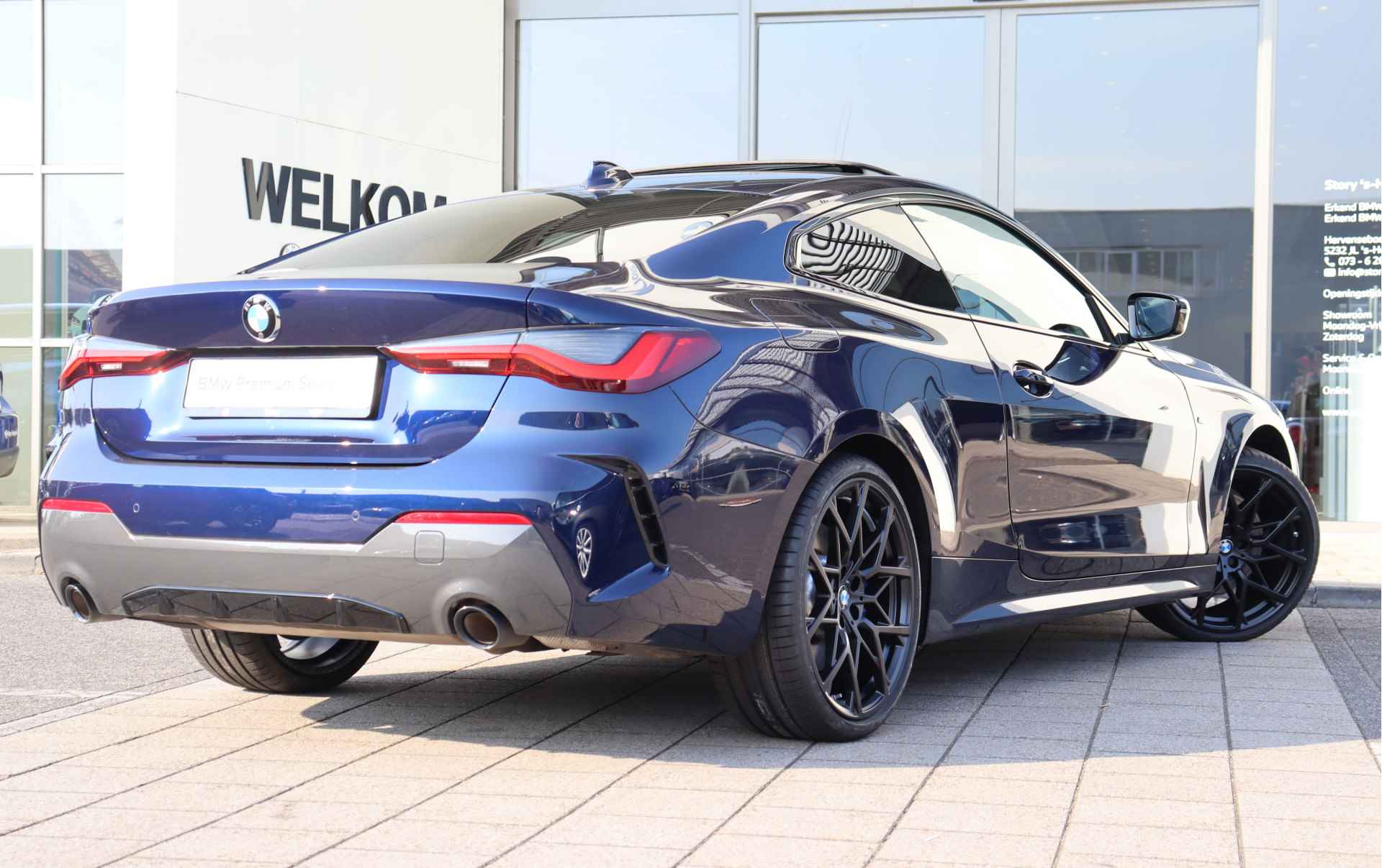 BMW 4 Serie Coupé 420i High Executive M Sport Automaat / Schuif-kanteldak / M sportstoelen / Laserlight / Live Cockpit Professional / M Sportonderstel / Parking Assistant - 8/33