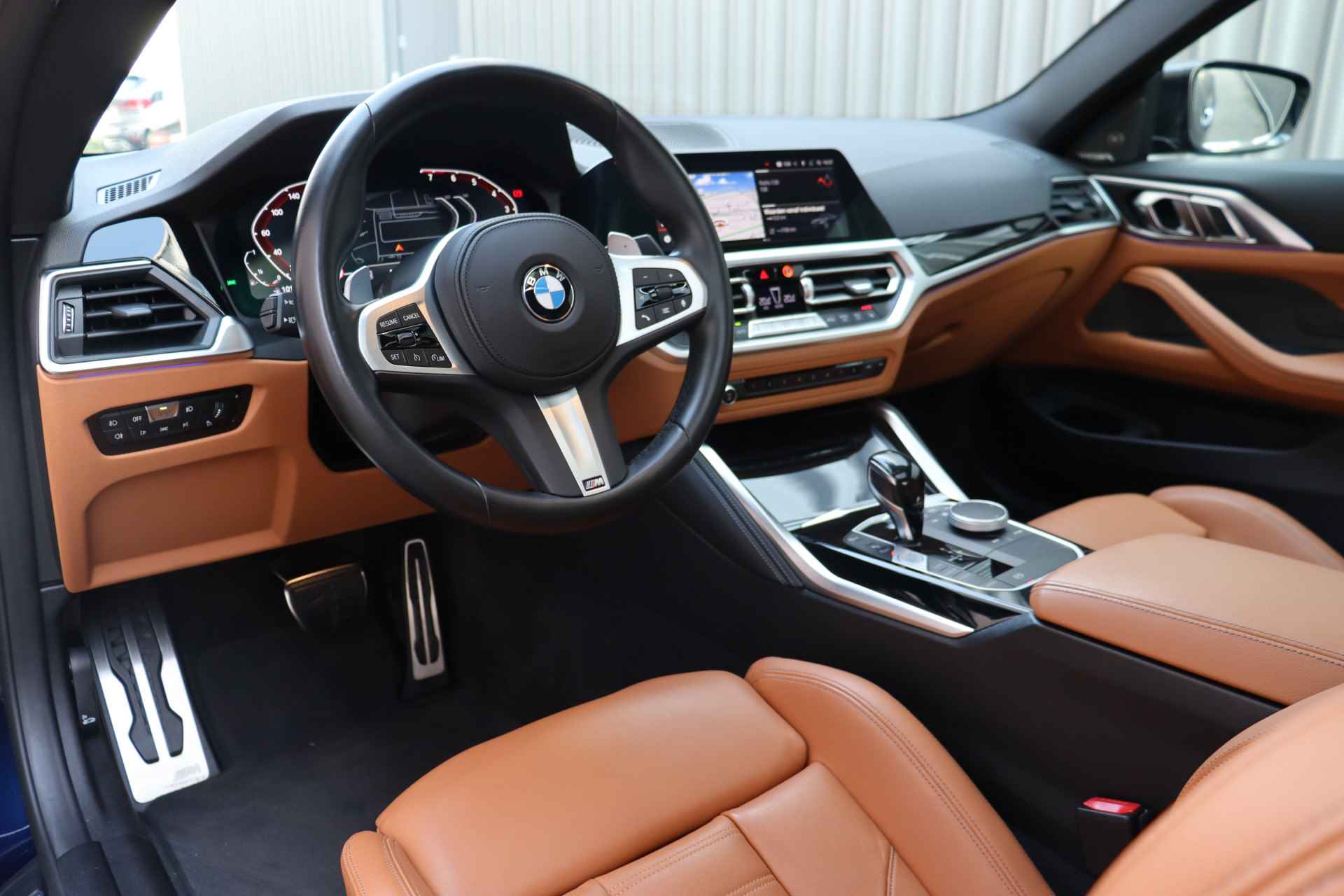 BMW 4 Serie Coupé 420i High Executive M Sport Automaat / Schuif-kanteldak / M sportstoelen / Laserlight / Live Cockpit Professional / M Sportonderstel / Parking Assistant - 13/33