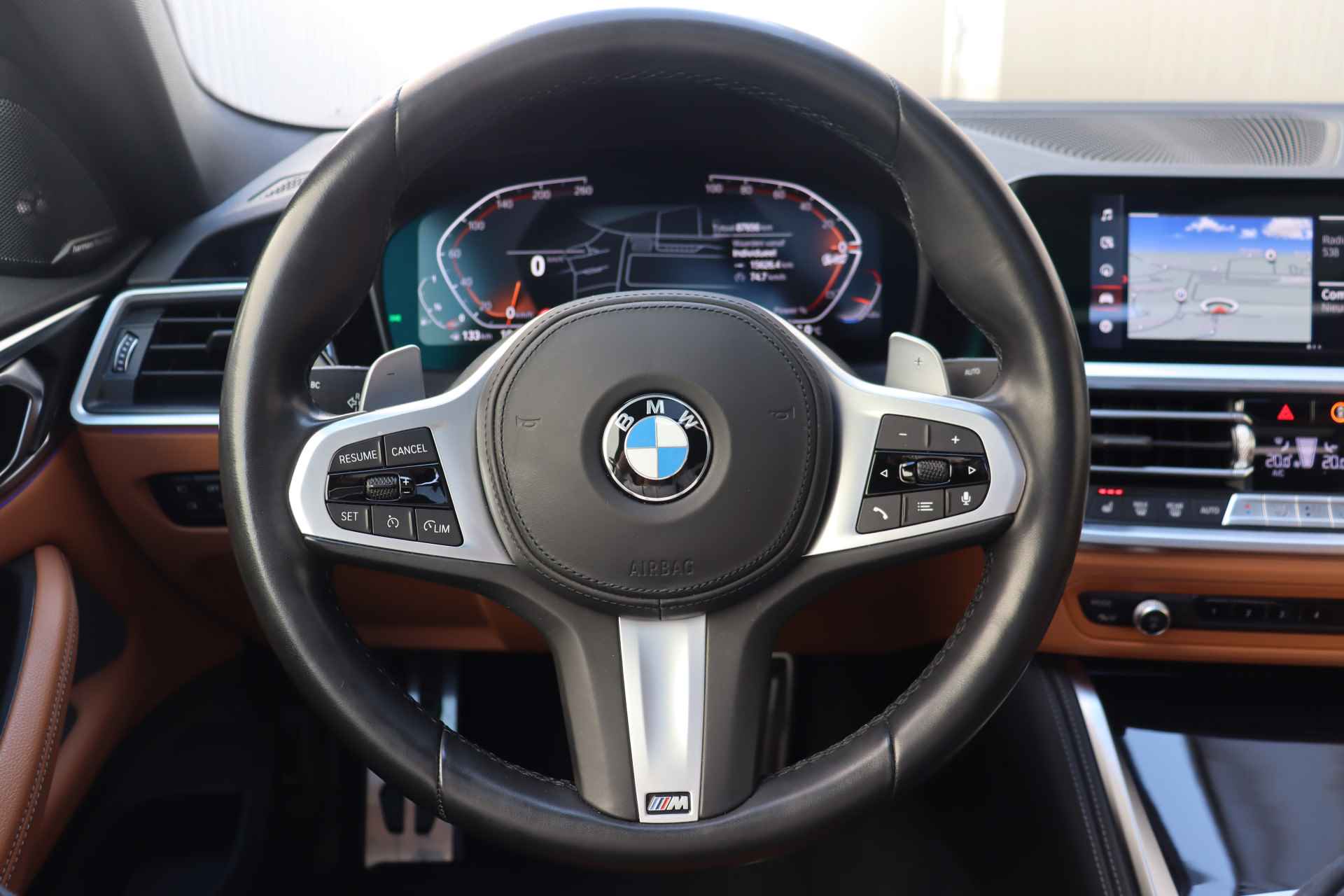 BMW 4 Serie Coupé 420i High Executive M Sport Automaat / Schuif-kanteldak / M sportstoelen / Laserlight / Live Cockpit Professional / M Sportonderstel / Parking Assistant - 30/33