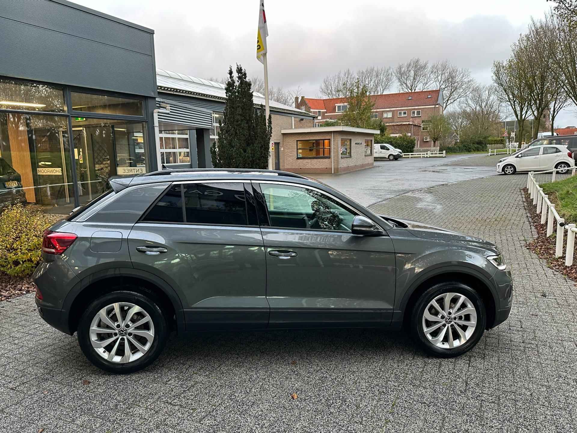 Volkswagen T-Roc 1.5 TSI Life Edition camera - stoelverw. 2971 km!!!! - 7/26