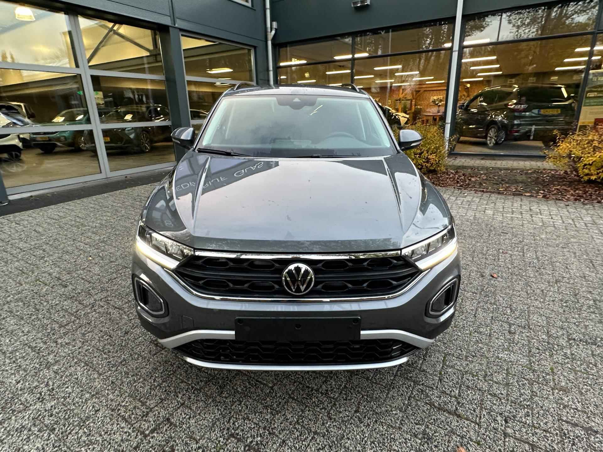 Volkswagen T-Roc 1.5 TSI Life Edition camera - stoelverw. 2971 km!!!! - 9/26