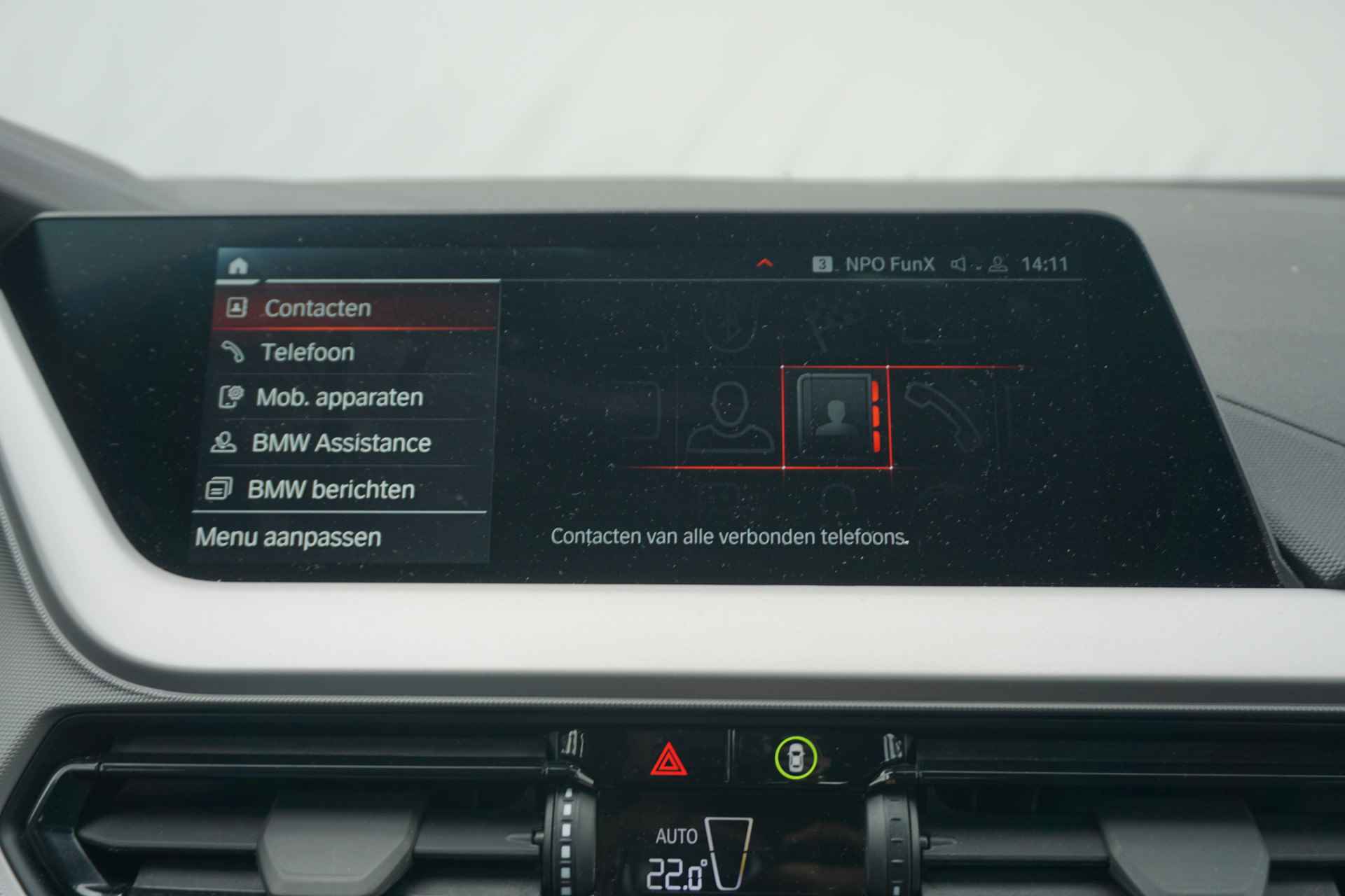 BMW 1 Serie 5-deurs 118i High Executive Automaat / Stoel Verwarming / Camera / Parking Assistant - 21/24