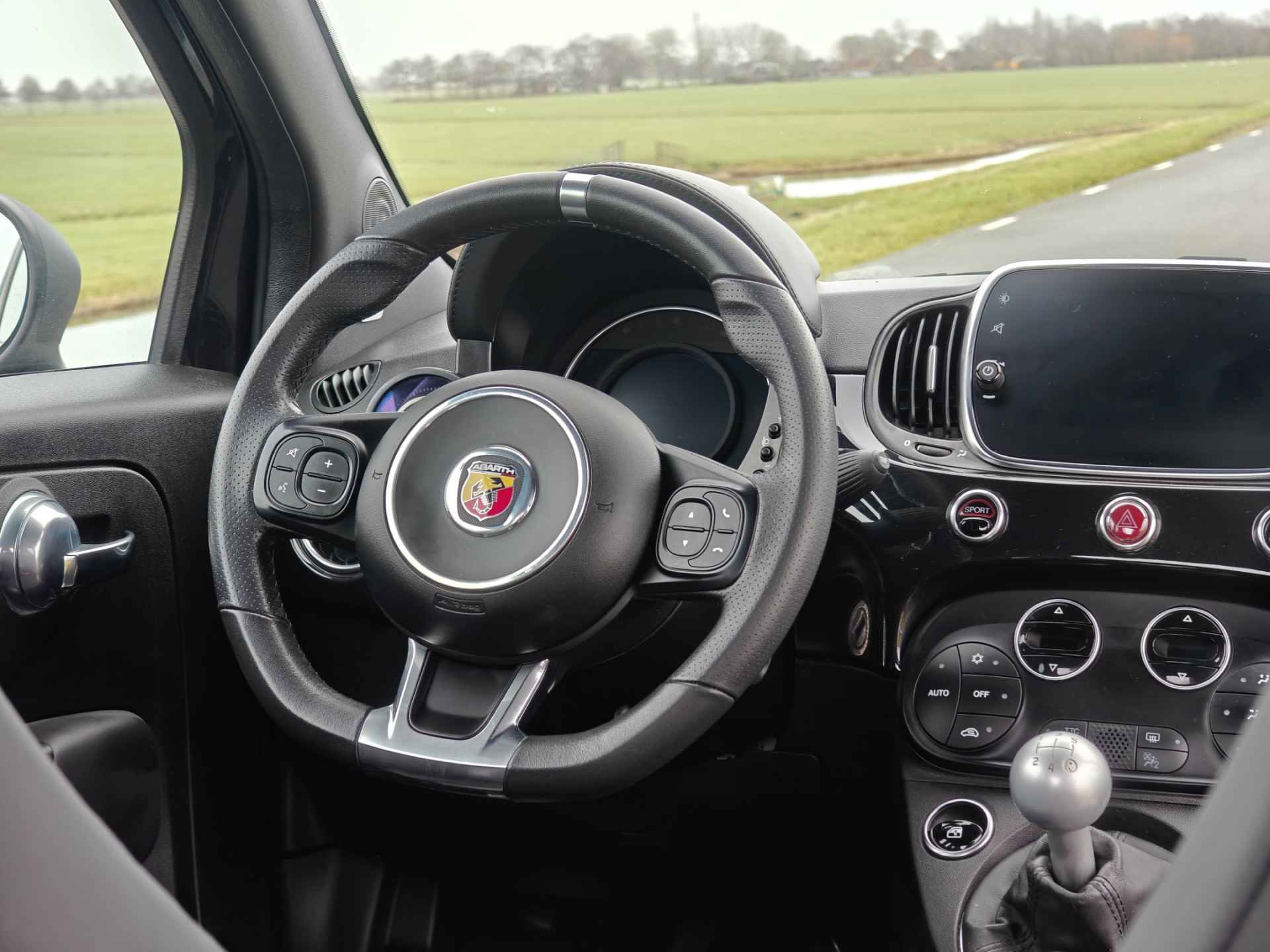 Abarth 595 ScorpioneOro | Beats | 1 van 2000 | Nieuwstaat | Carplay - 18/42