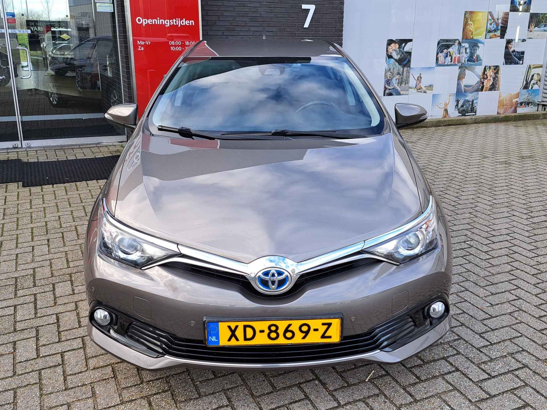 Toyota Auris 1.8 HYBRID ENERGY 5-DEURS NAVI CAMERA STOELVERWARMING PARK-SENSOREN LM-VELGEN LED - 2/24