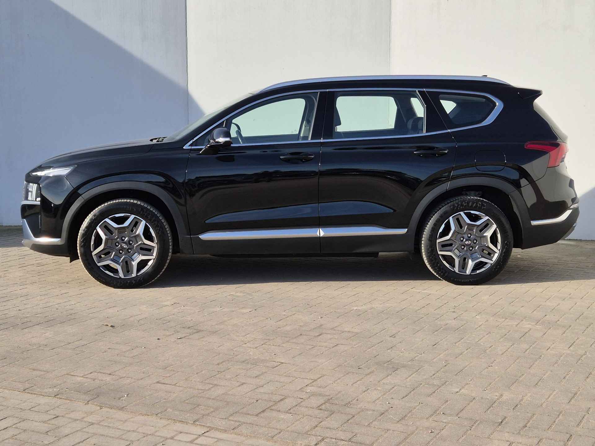 Hyundai Santa Fe 1.6 T-GDI PHEV Comfort Smart Automaat / 7 persoons / Plug-in / Stoelverwarming / Trekgewicht 1350 Kg / Adaptief cruise control / Krell Premium Audio / Apple Carplay Android Auto / - 10/52