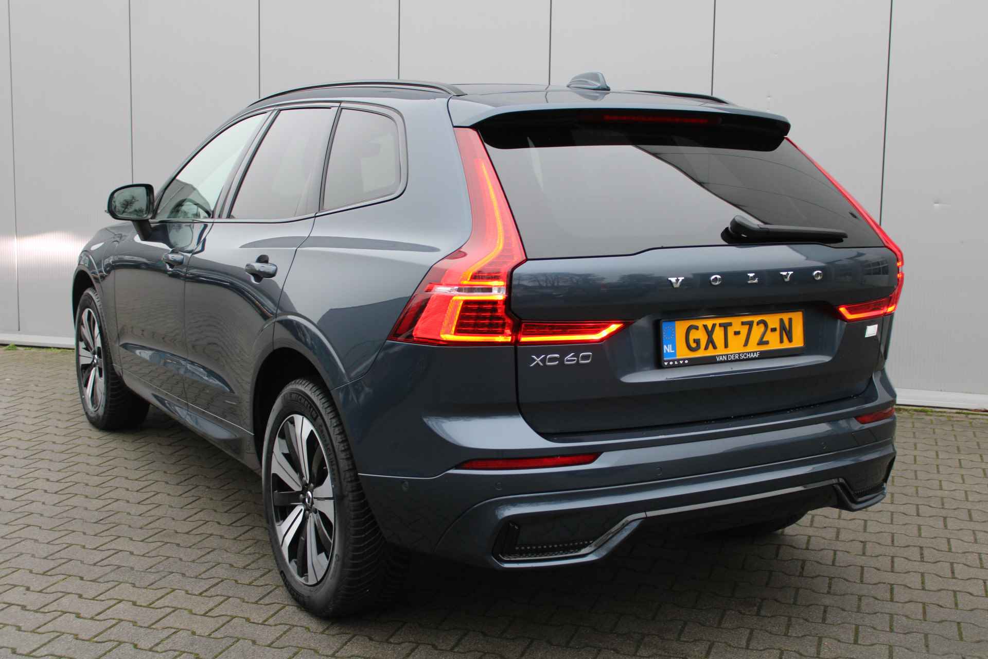 Volvo XC60 T6 Plug-in hybrid AWD Plus Dark | 360 Camera | Harman Kardon | Family Line - 10/42