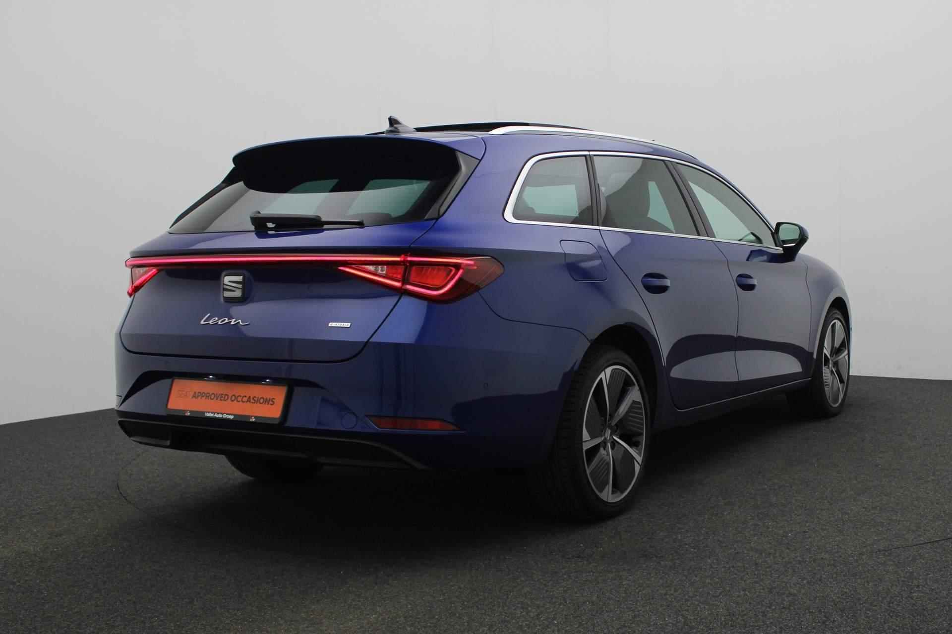 SEAT Leon Sportstourer 1.4 TSI 204PK eHybrid PHEV XCELLENCE | Pano | Leder/alcantara | Adaptief onderstel | Geheugenstoel | Camera | Navi | Stoelverwarming - 5/39