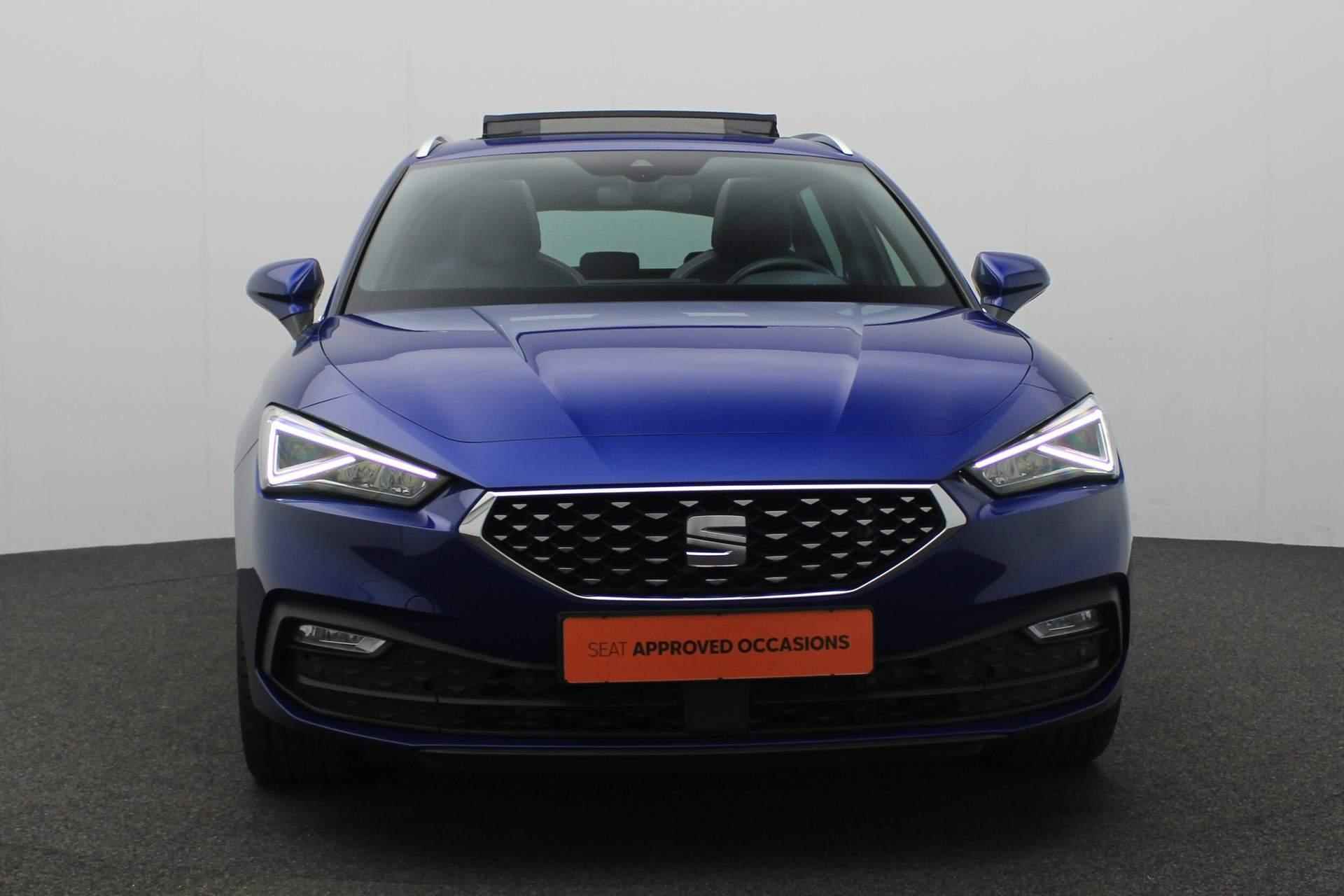 SEAT Leon Sportstourer 1.4 TSI 204PK eHybrid PHEV XCELLENCE | Pano | Leder/alcantara | Adaptief onderstel | Geheugenstoel | Camera | Navi | Stoelverwarming - 17/39