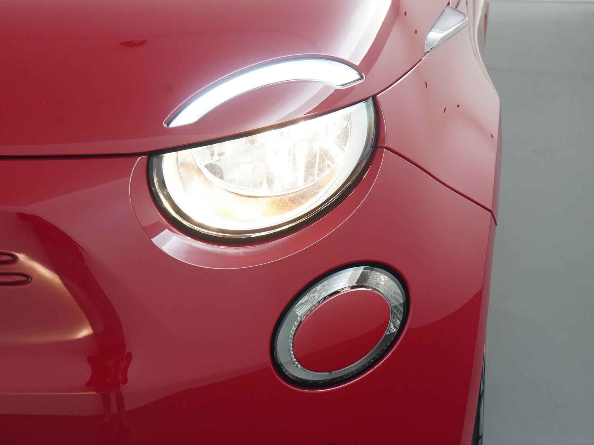 Fiat 500 C RED 42 kWh | Apple/Android Carplay | Navigatie | Virtual Cockpit | Zondag Open! - 21/36