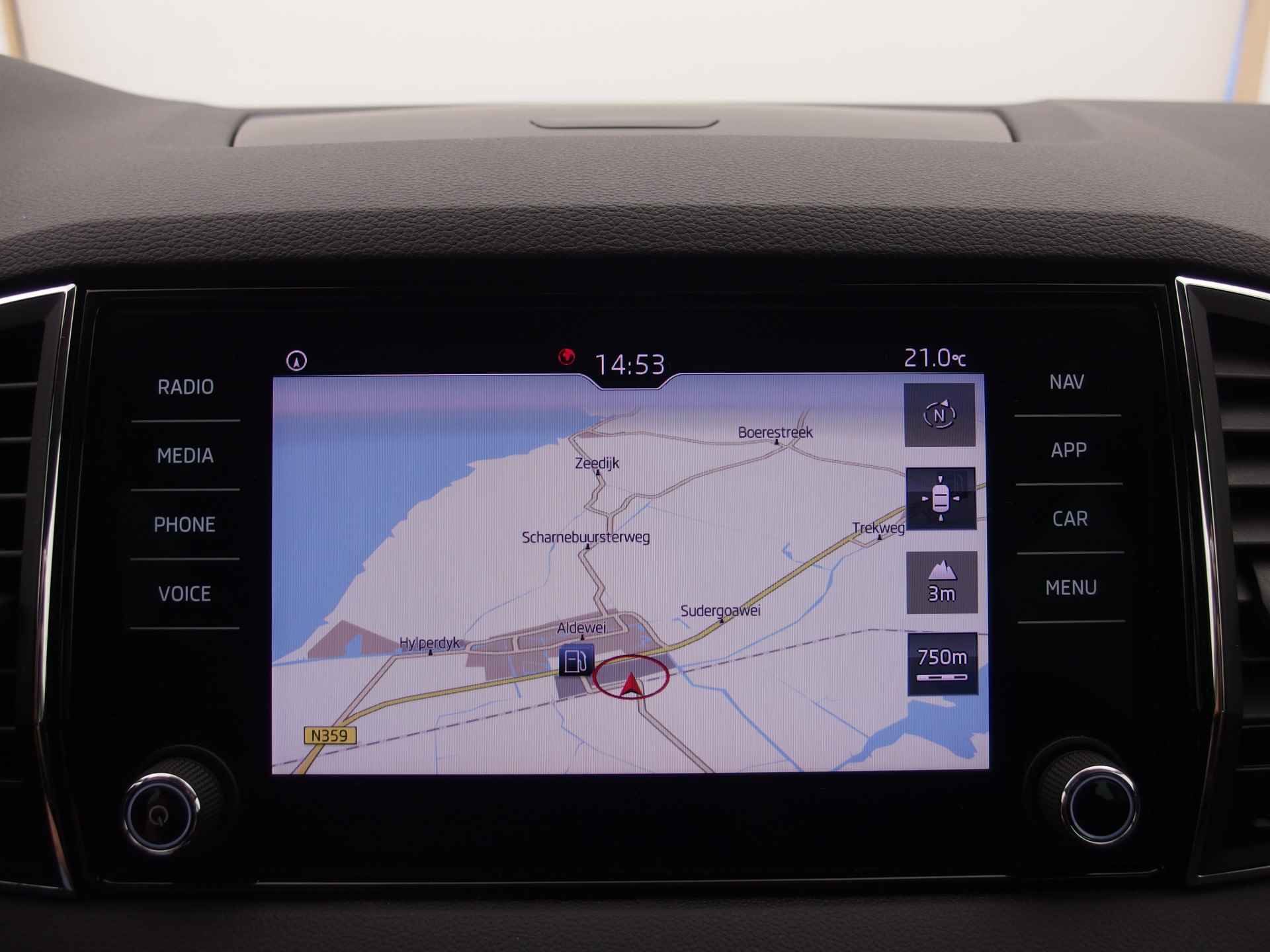 Škoda Karoq 1.0 TSI Clever Edition CAMERA / STOELVERW / CARPLAY / NAVI / CLIMA / PDC / NL-AUTO - 10/51