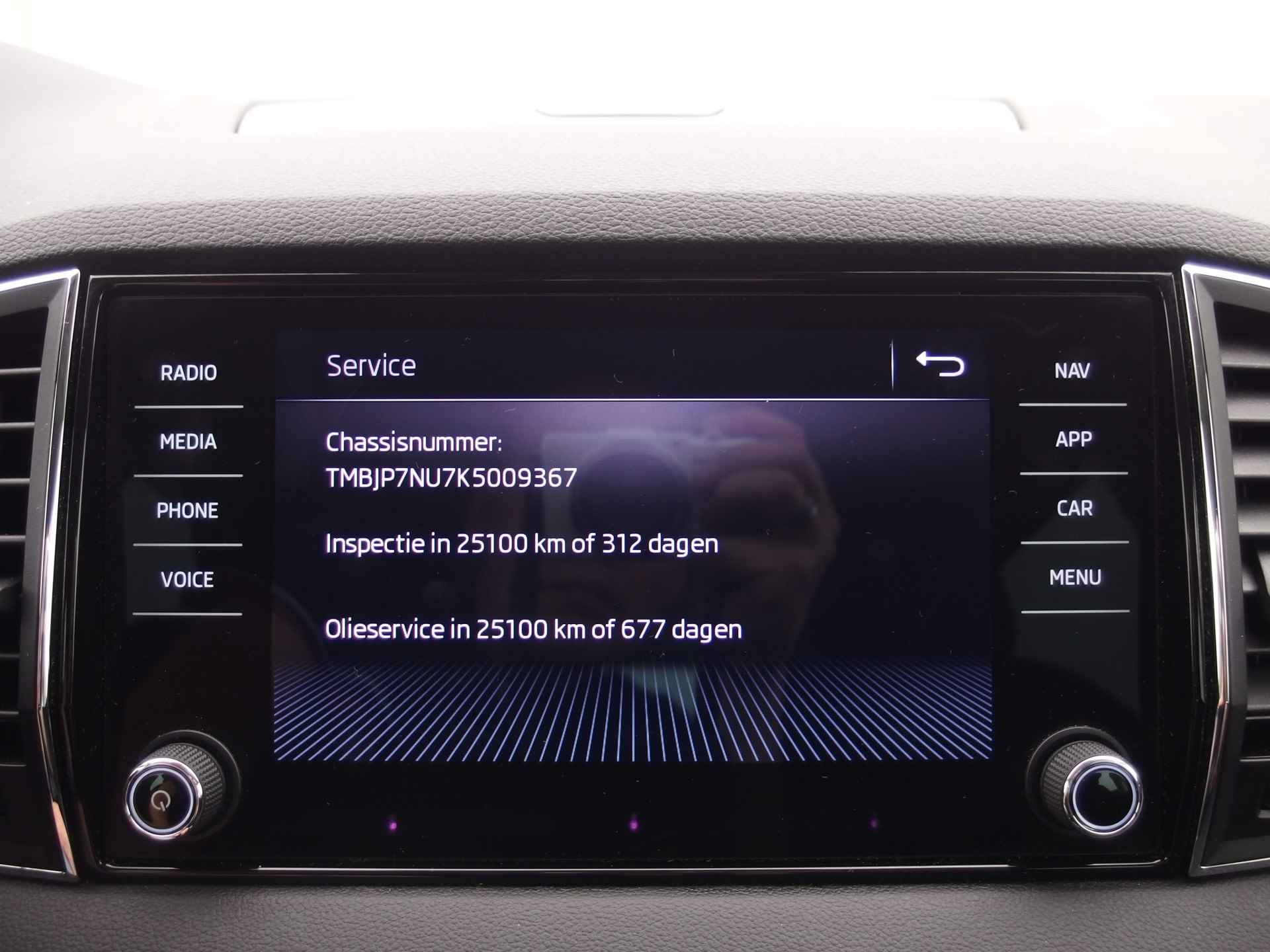 Škoda Karoq 1.0 TSI Clever Edition CAMERA / STOELVERW / CARPLAY / NAVI / CLIMA / PDC / NL-AUTO - 13/51