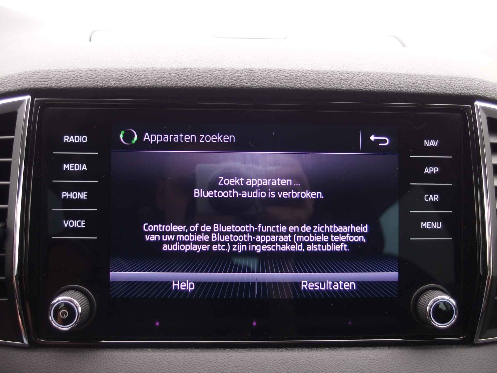 Škoda Karoq 1.0 TSI Clever Edition CAMERA / STOELVERW / CARPLAY / NAVI / CLIMA / PDC / NL-AUTO - 29/51