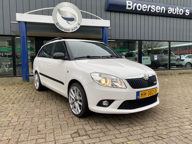 SKODA Fabia 1.4 TSI 180pk DSG-7 RS met Stoelv. Aux en Cruise Control