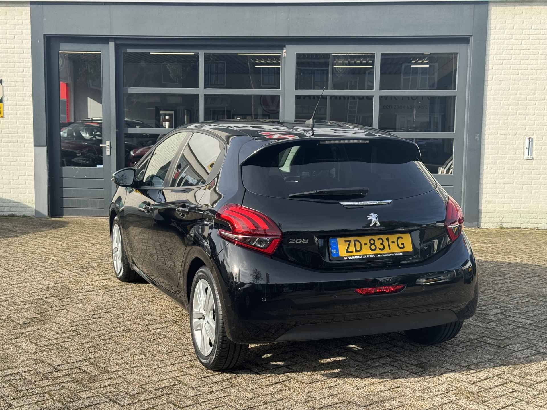 Peugeot 208 1.2 PureTech Signature - apple carplay - DAB - 3/24