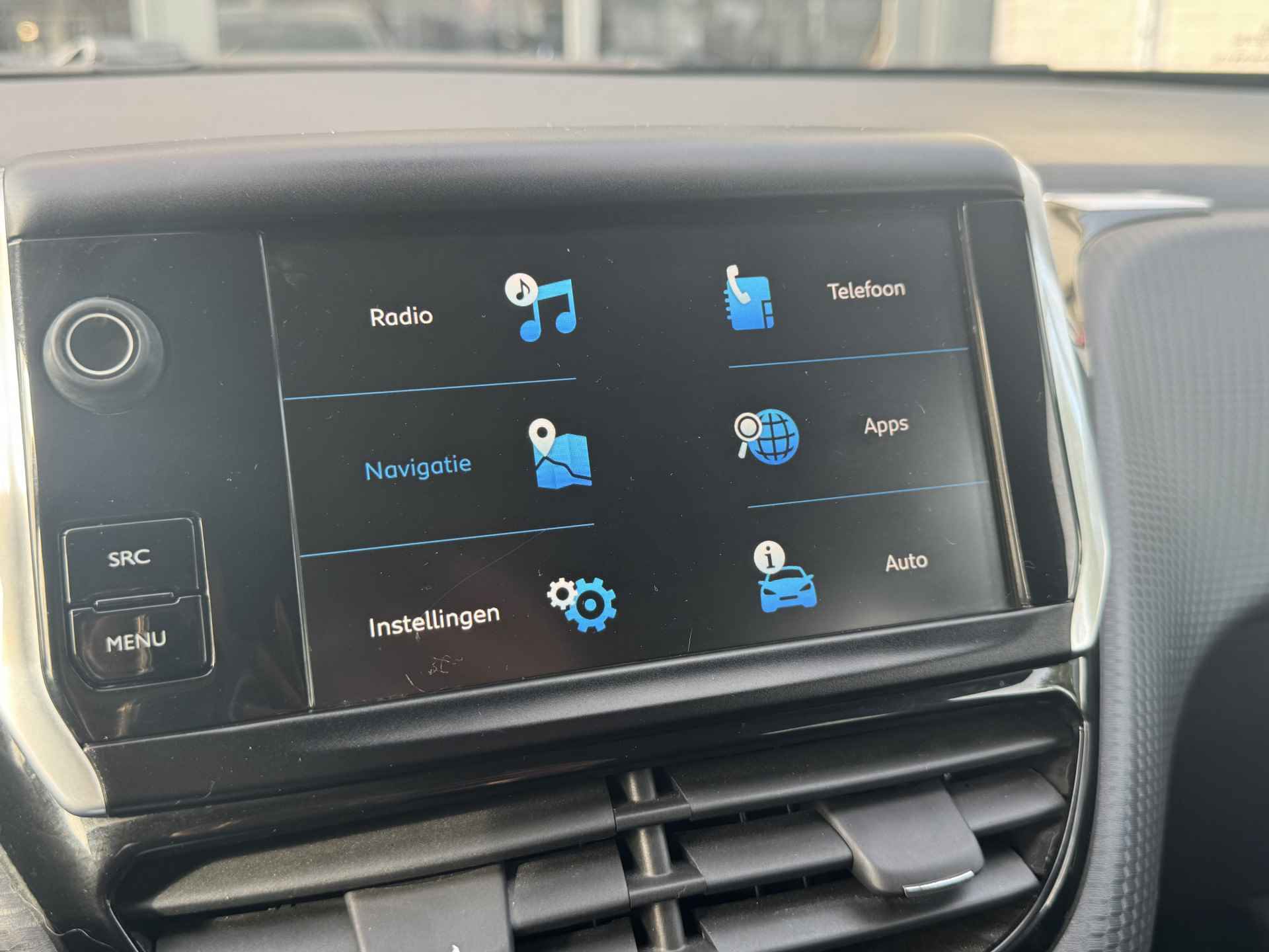 Peugeot 208 1.2 PureTech Signature - apple carplay - DAB - 10/24