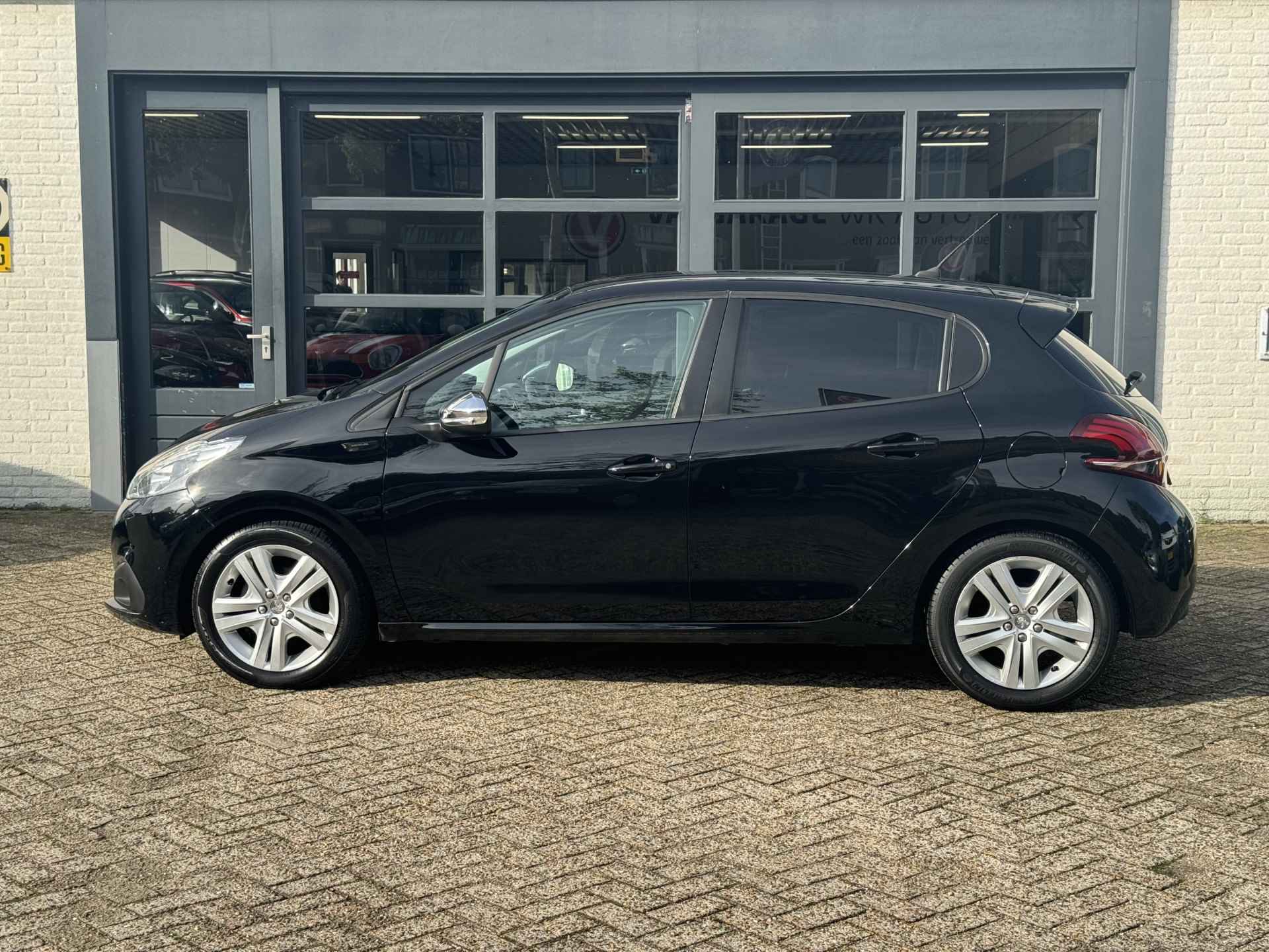 Peugeot 208 1.2 PureTech Signature - apple carplay - DAB - 13/24