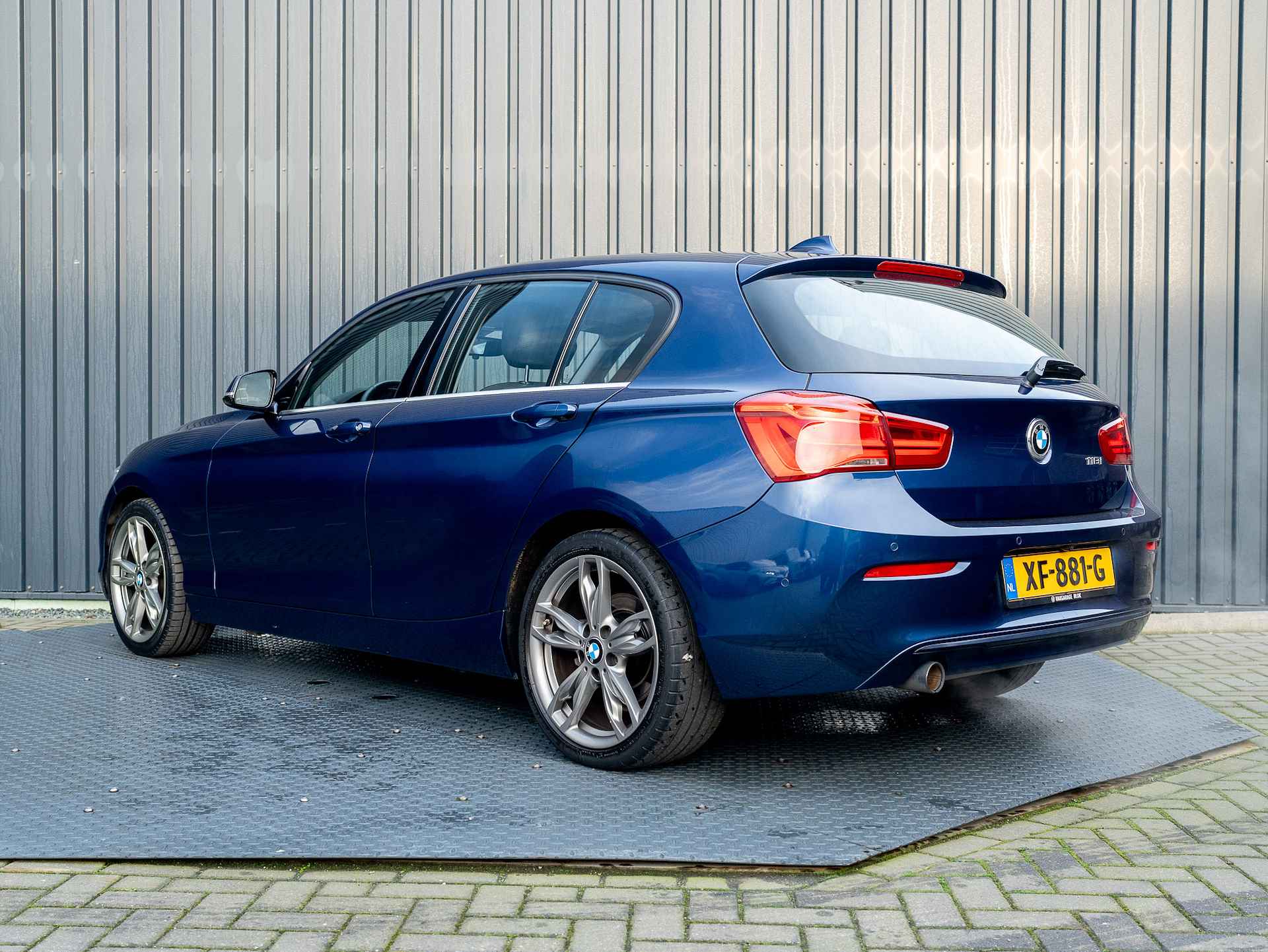 BMW 1-serie 118i High Executive | Leder | Camera | Parkeersensoren V&A | Stoelverwarming | Prijs Rijklaar!! - 5/41