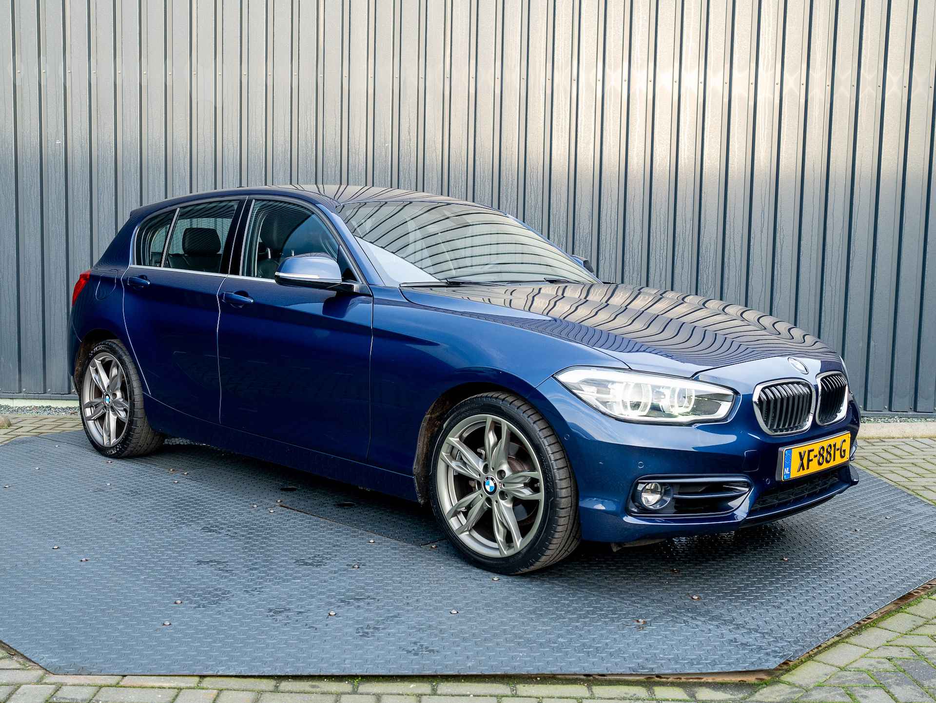 BMW 1-serie 118i High Executive | Leder | Camera | Parkeersensoren V&A | Stoelverwarming | Prijs Rijklaar!! - 39/41