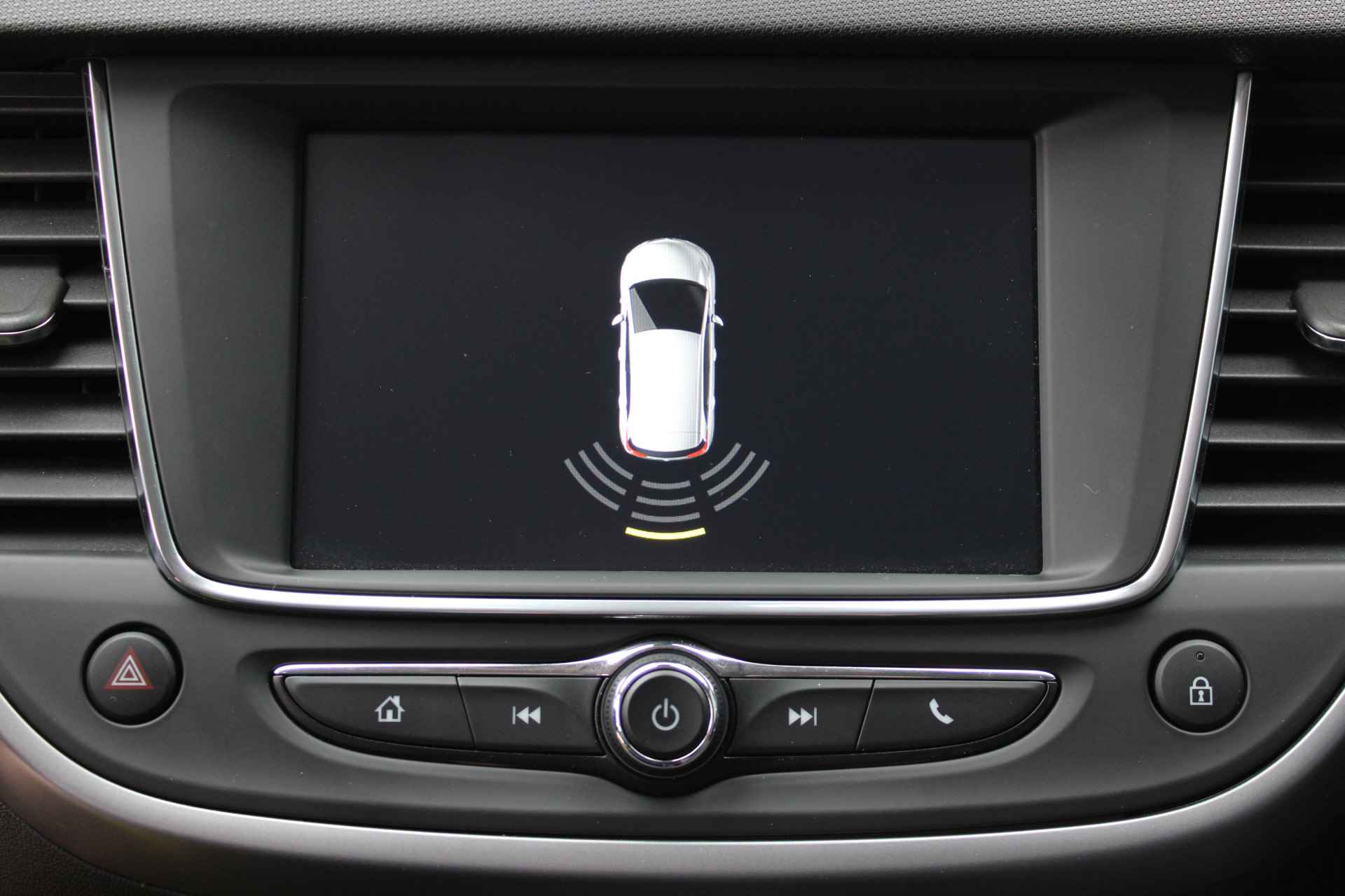 Opel Crossland X 1.2 Turbo Online Edition / Stuur- en Stoelverwarming / Navigatie via Carplay / Voorruit verwarmd / Parkeer Sensoren / 16'' LMV / '' vraag een vrijblijvende offerte aan '' - 21/29