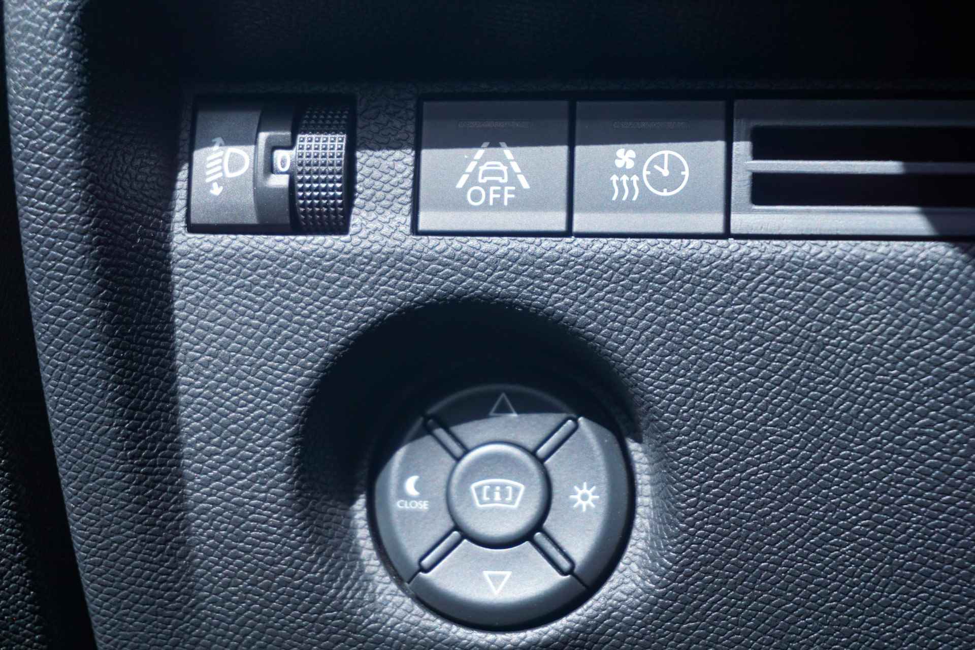 Citroen Ë-C4 Feel Pack 50 kWh 180° Camera | Keyless | Head-up display - 18/42