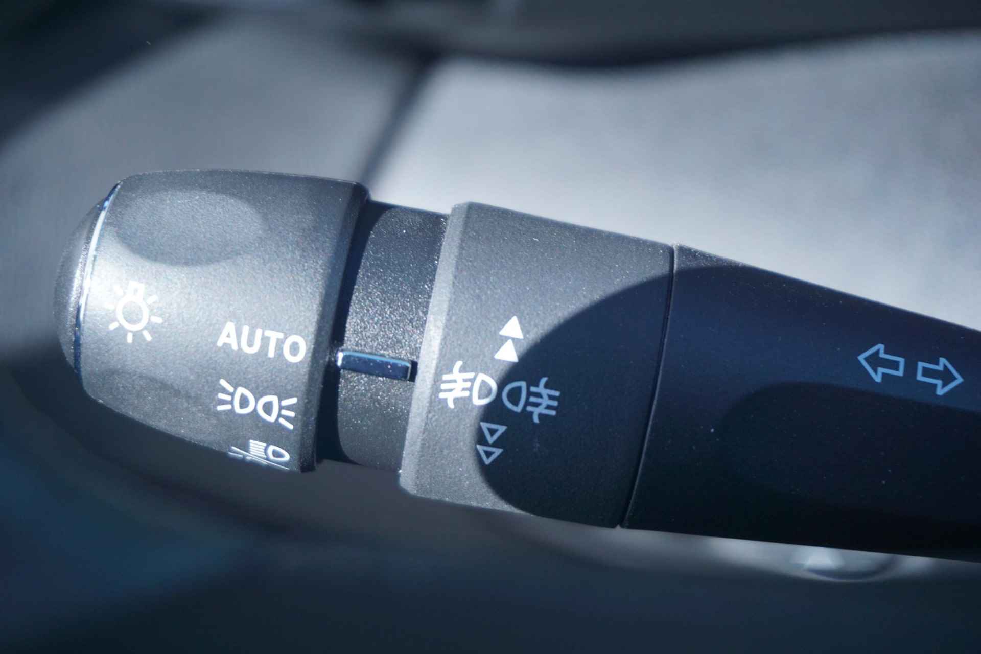 Citroen Ë-C4 Feel Pack 50 kWh 180° Camera | Keyless | Head-up display - 20/42