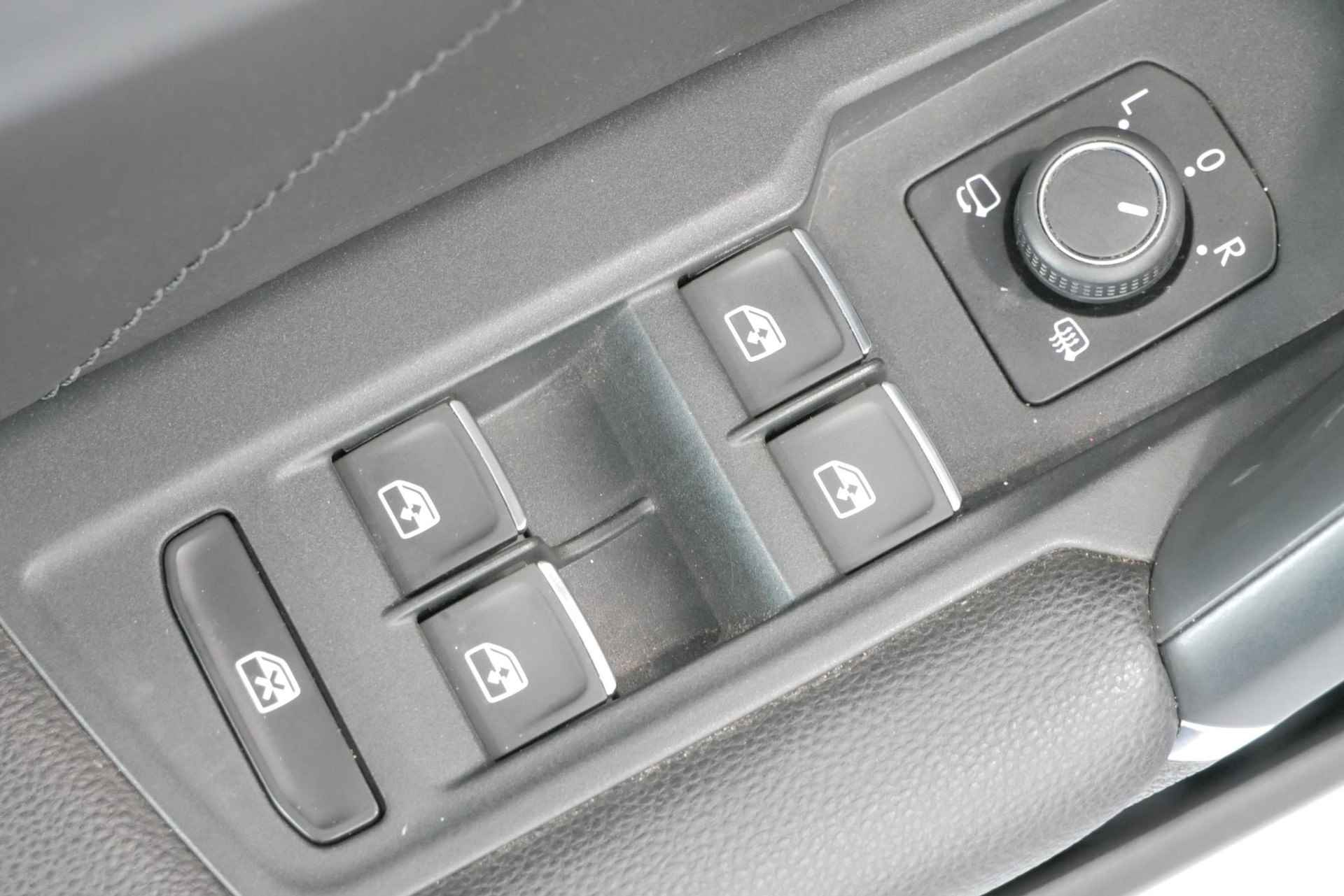 Volkswagen Tiguan 2.0 TSI 4Motion Highline Business R *Automaat*Navi+360Camera*Panoramadak*Vol Leder*VOL OPTIES! - 37/51