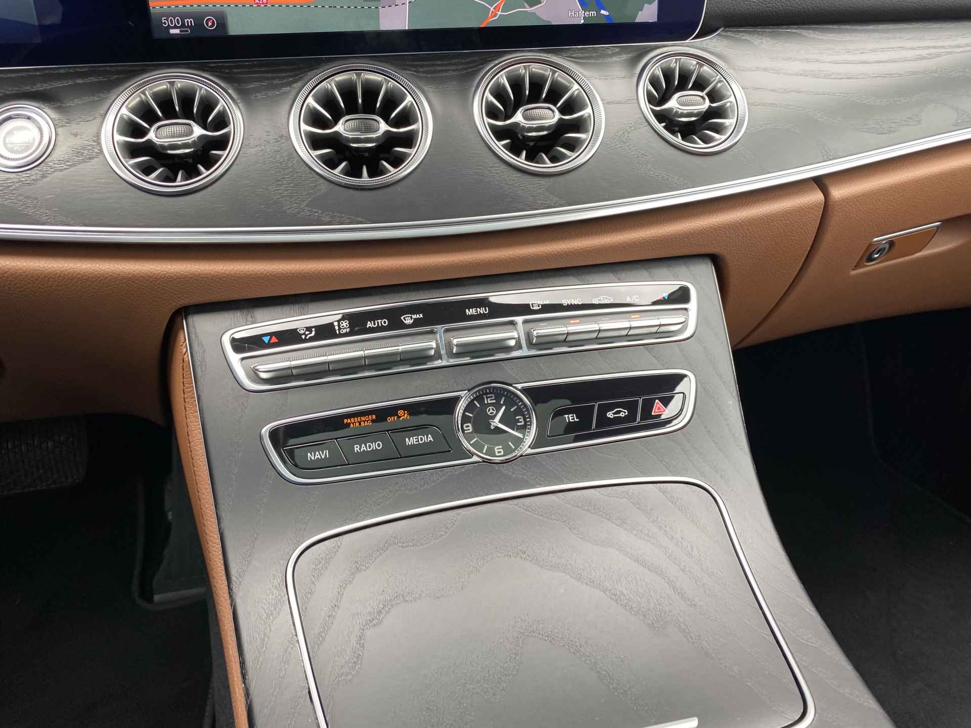 Mercedes-Benz E-Klasse Coupé 200 Premium Plus AUT. | widescreen navigatie | panoramadak | burmester audio | adaptieve cruise | NL auto - 33/57