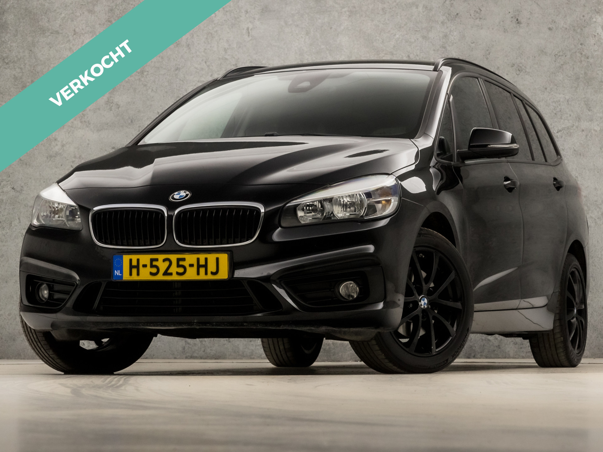 BMW 2 Serie Gran Tourer 218i Luxury 7 Persoons Automaat (NAVIGATIE, CLIMATE, STOELVERWARMING, GETINT GLAS, SPORTSTOELEN, NIEUWE APK, TREKHAAK, PARKEERSENSOREN, NIEUWSTAAT)