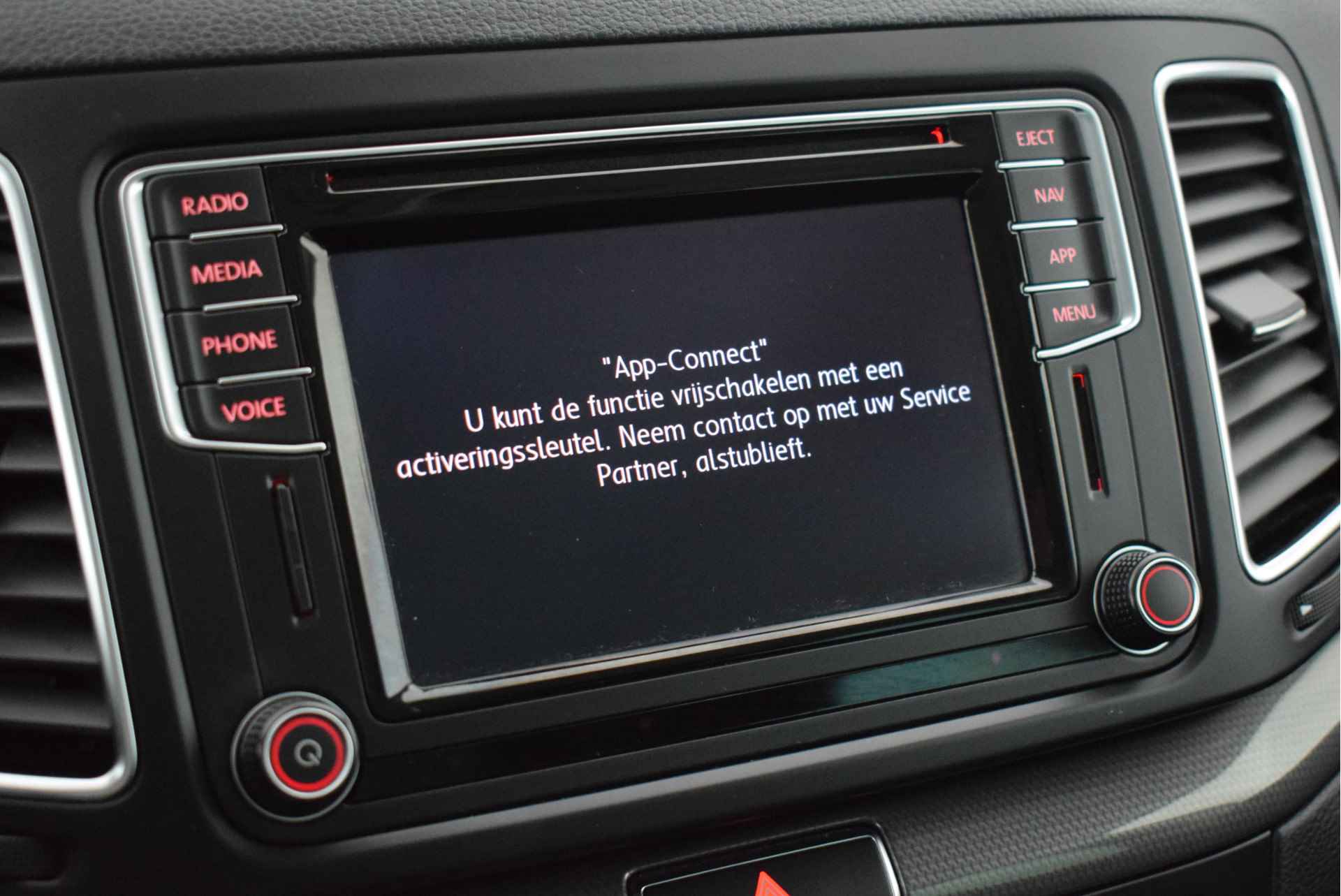 Volkswagen Sharan 1.4 TSI 150pk DSG IQ.Drive Xenon Trekhaak Camera Stoelverwarming Navigatie - 19/49
