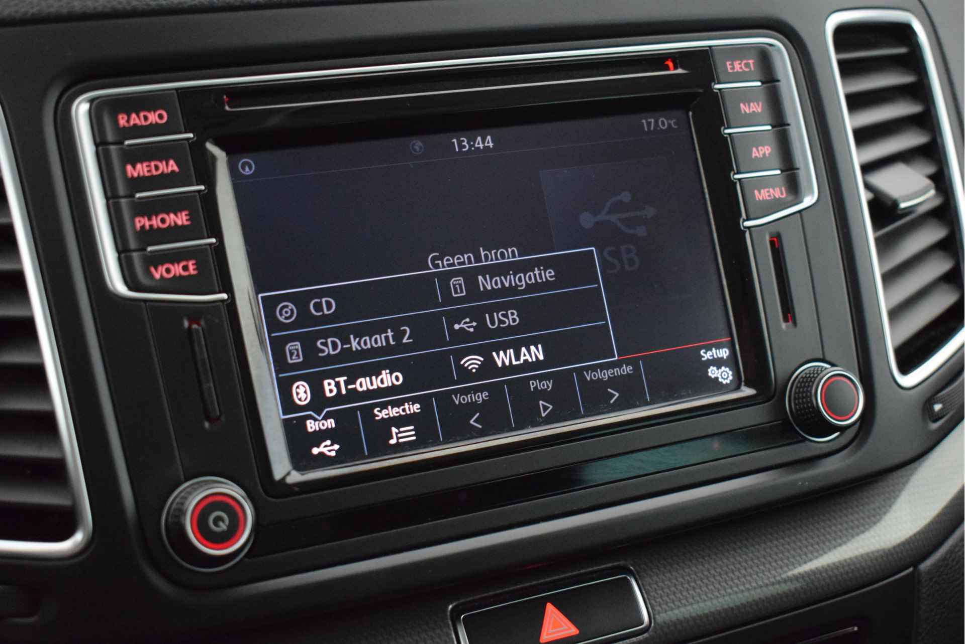Volkswagen Sharan 1.4 TSI 150pk DSG IQ.Drive Xenon Trekhaak Camera Stoelverwarming Navigatie - 23/49