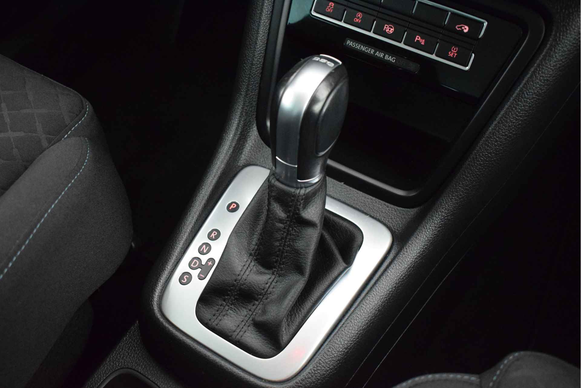 Volkswagen Sharan 1.4 TSI 150pk DSG IQ.Drive Xenon Trekhaak Camera Stoelverwarming Navigatie - 27/49