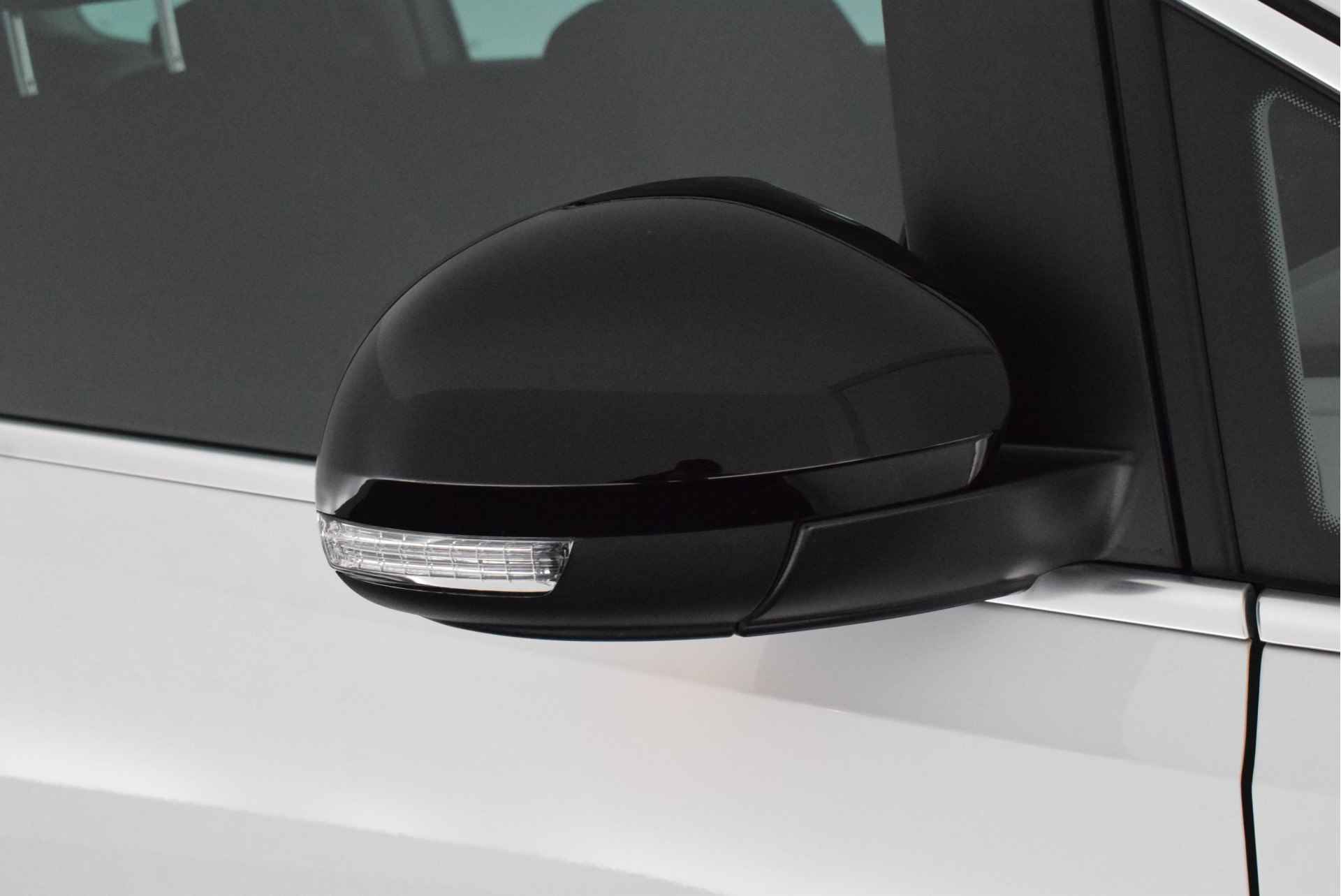 Volkswagen Sharan 1.4 TSI 150pk DSG IQ.Drive Xenon Trekhaak Camera Stoelverwarming Navigatie - 30/49