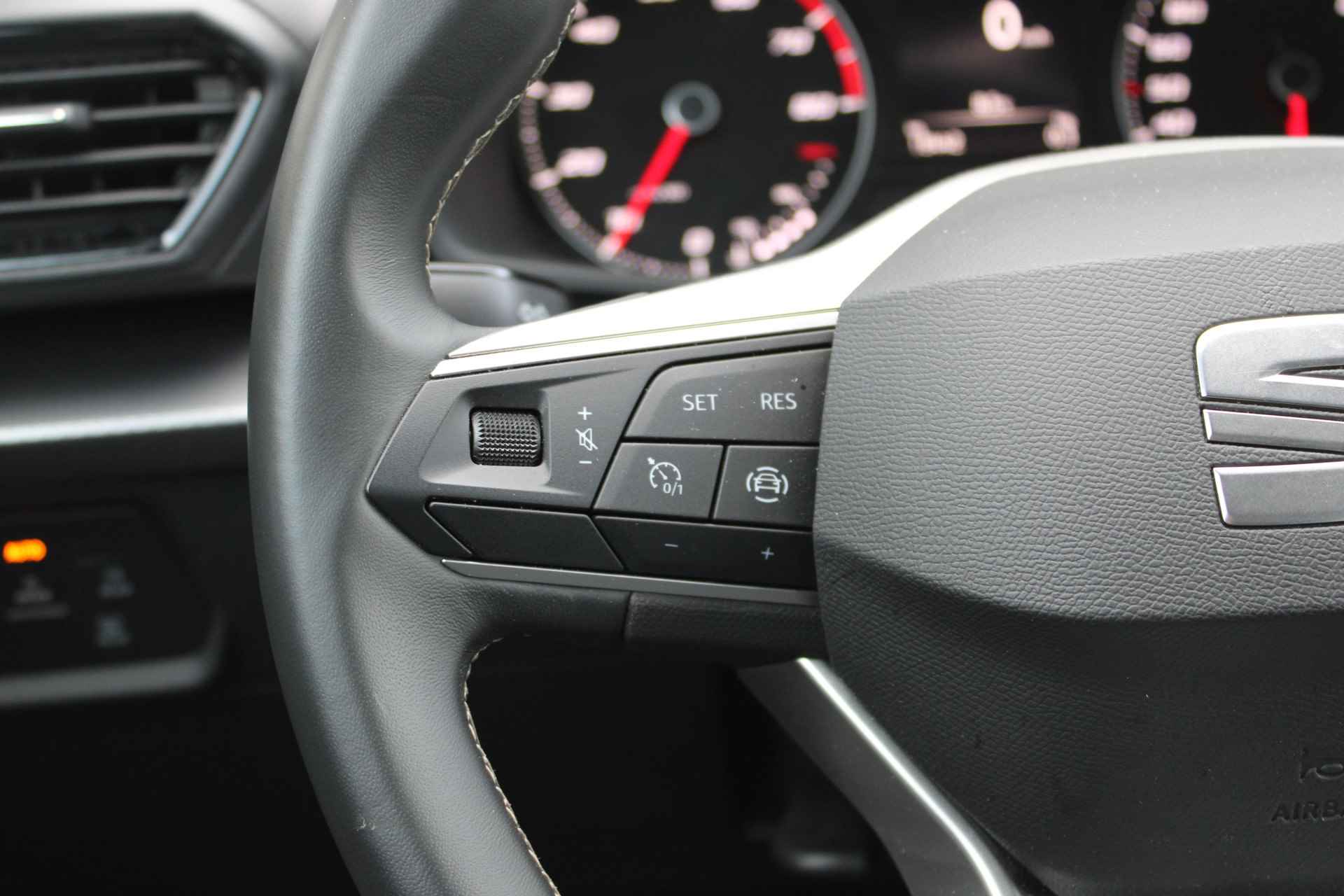 SEAT Leon 1.0 TSI 90PK Reference | APP CONNECT | CLIMATE + CRUISE CONTROL | 16 INCH - 21/40