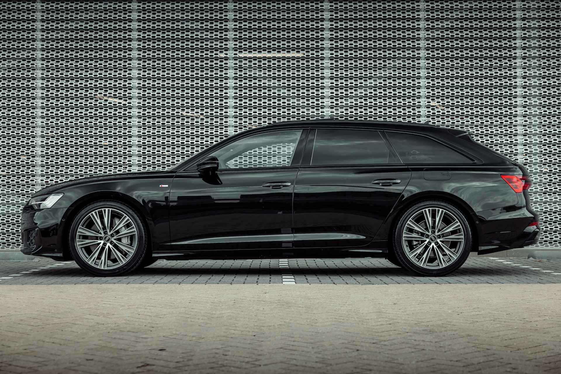 Audi A6 Avant 50 TFSI e 299pk quattro S Line | Nieuw 93k | FACELIFT | Panoramadak | Assistentiepakket plus | Head Up | Trekhaak | Bang & Olufsen | Memory | Optiek zwart plus - 3/38