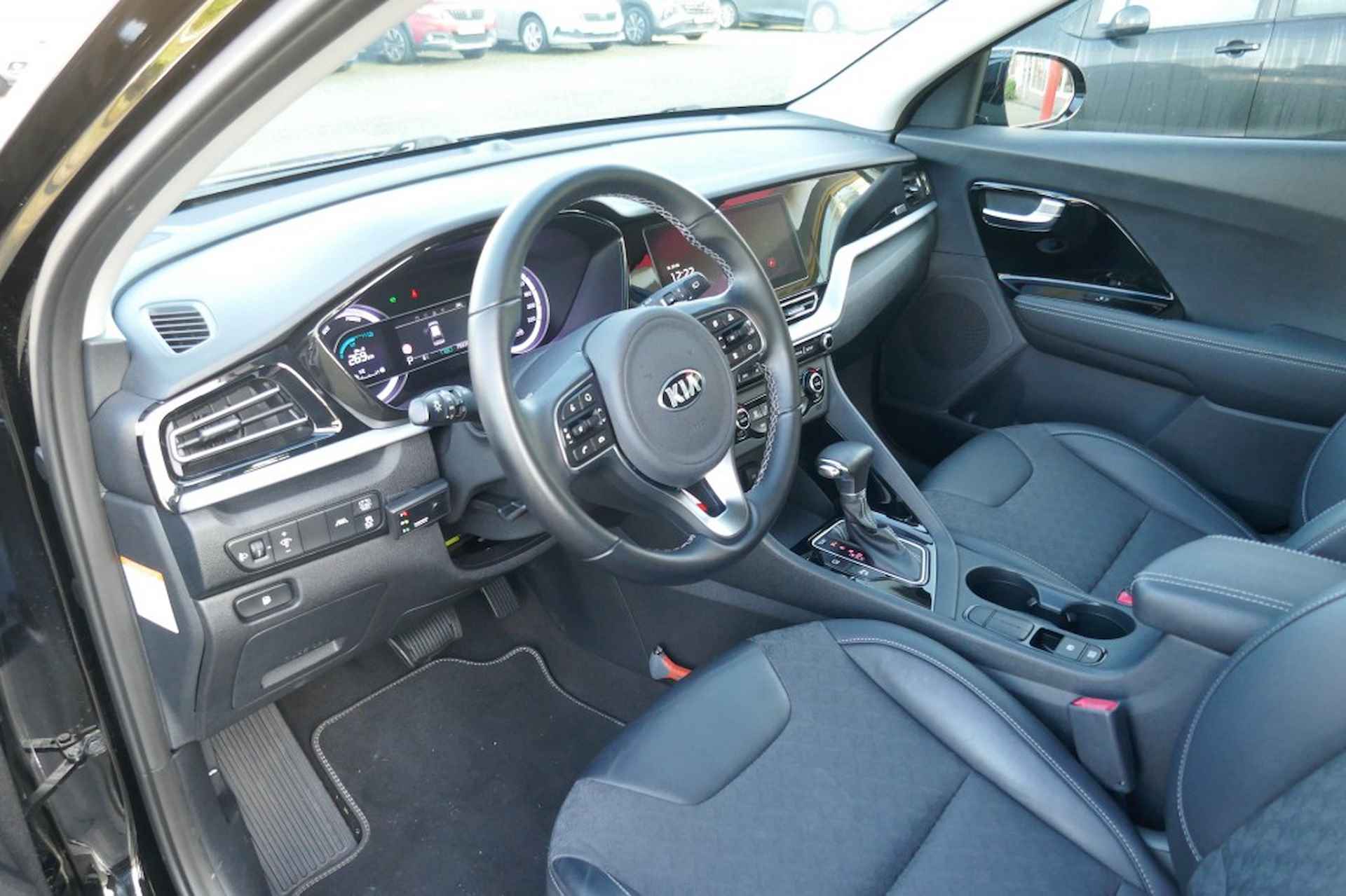 KIA Niro 1.6 GDI H. EXECUT.LINE  NIEUW MODEL - 24/40